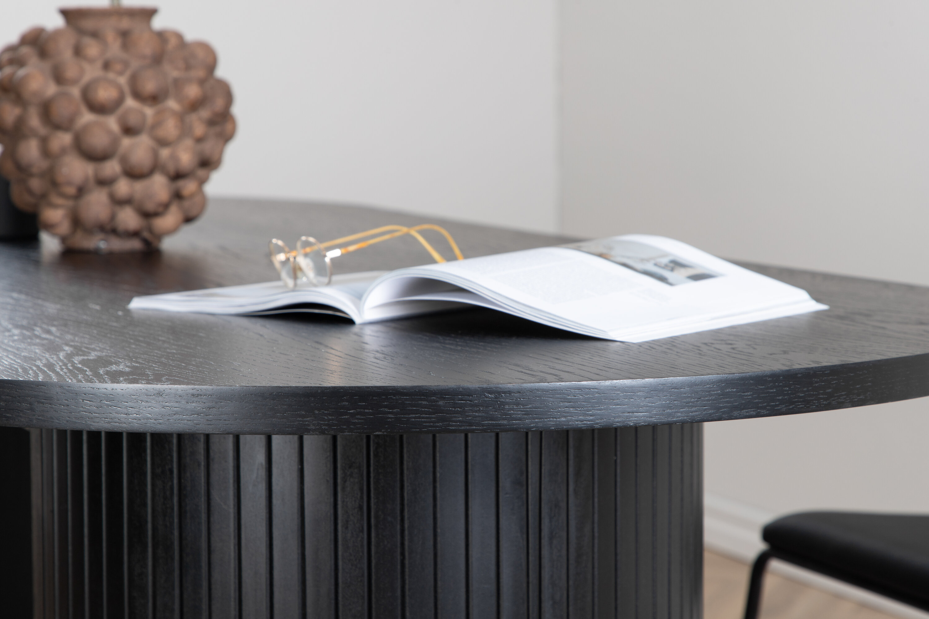 deLOHN Bianca Ovális étkezőasztal