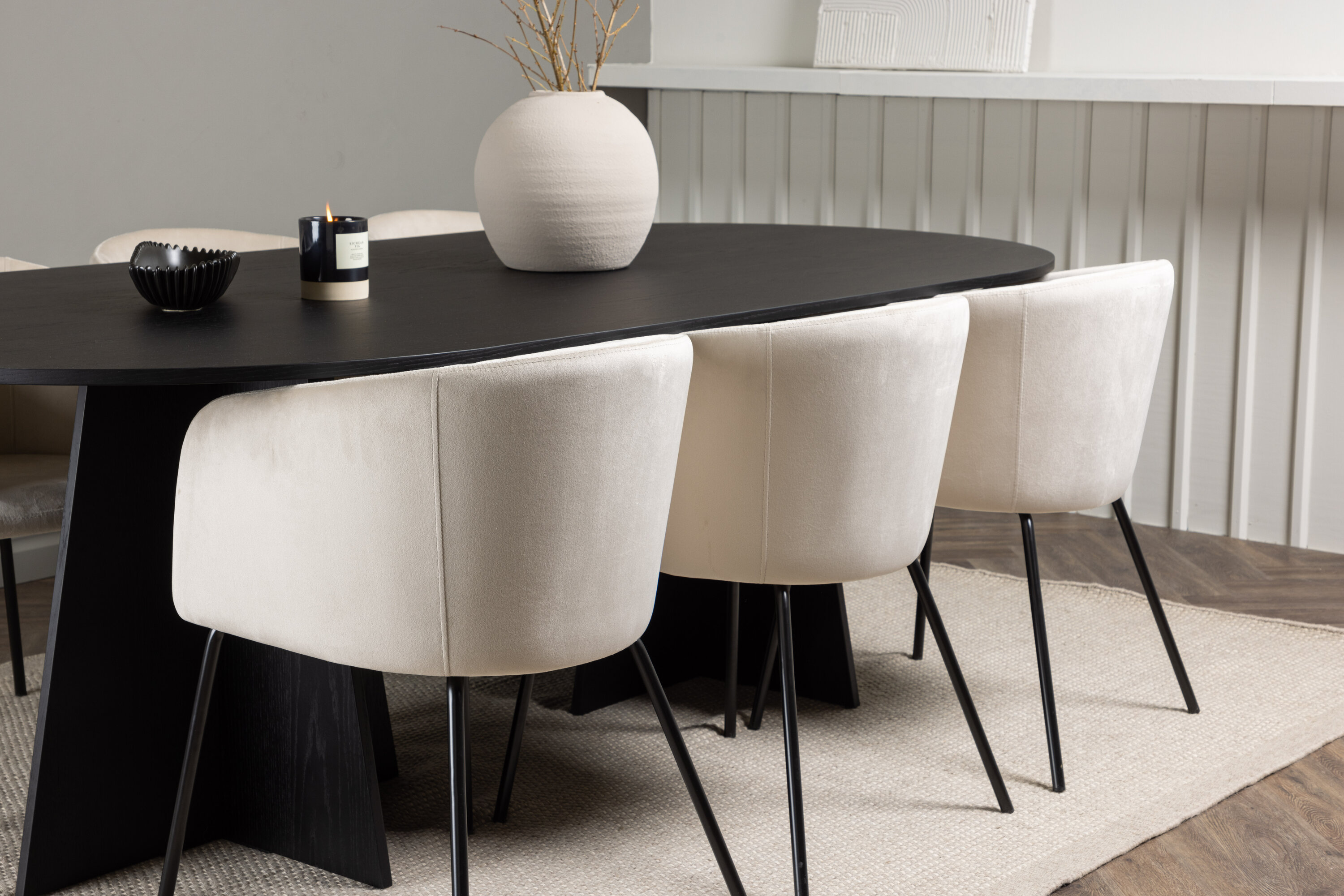 deLOHN Bootcut Oval, Berit Téglalap alakú étkezőgarnitúra