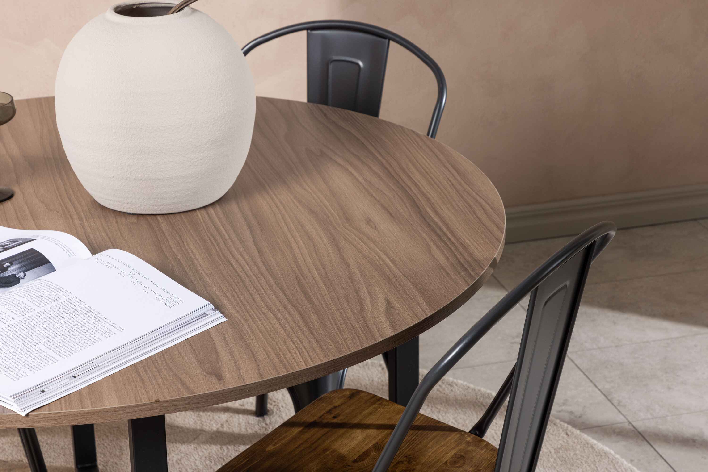 deLOHN Durango, Tempe Kör alakú étkezőgarnitúra