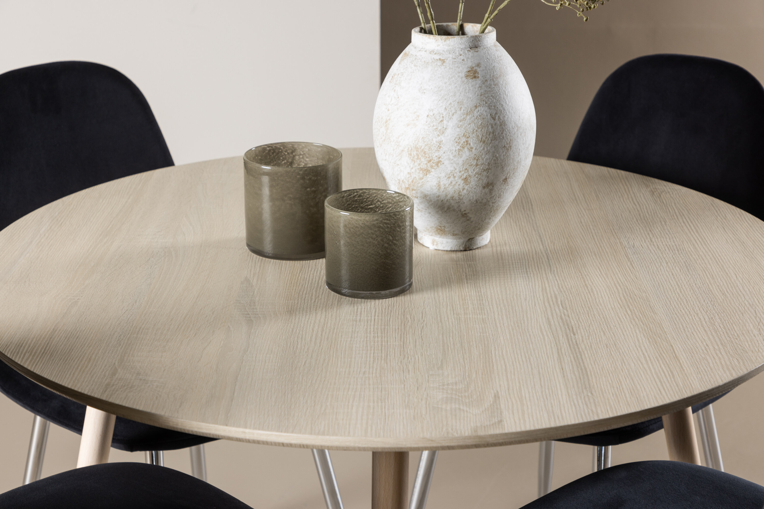 deLOHN Plaza, Polar Kör alakú étkezőgarnitúra deLOHN Plaza, Polar Kör alakú étkezőgarnitúra