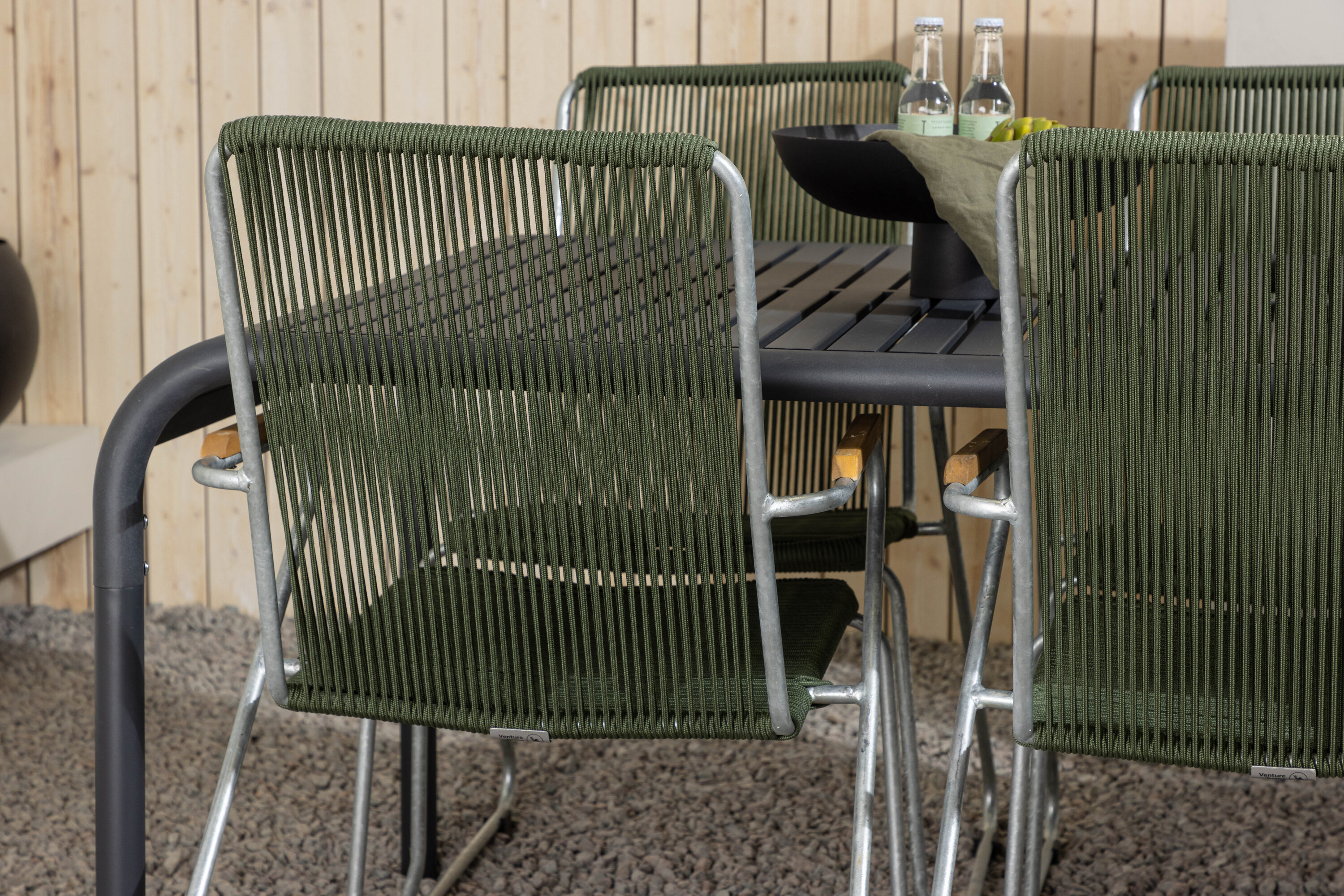 deLOHN Borneo, Bois Étkezőgarnitúra