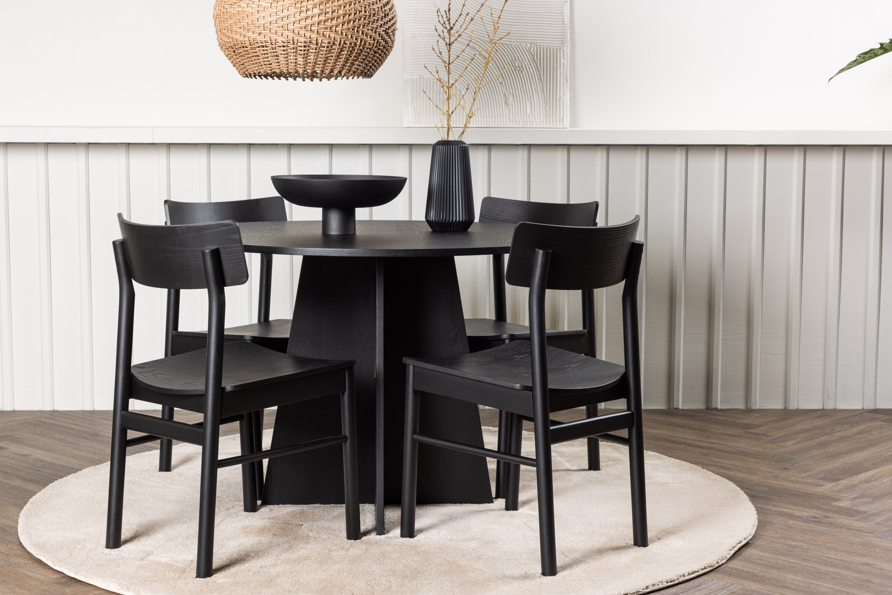 deLOHN Bootcut Oval, Montros Kör alakú étkezőgarnitúra