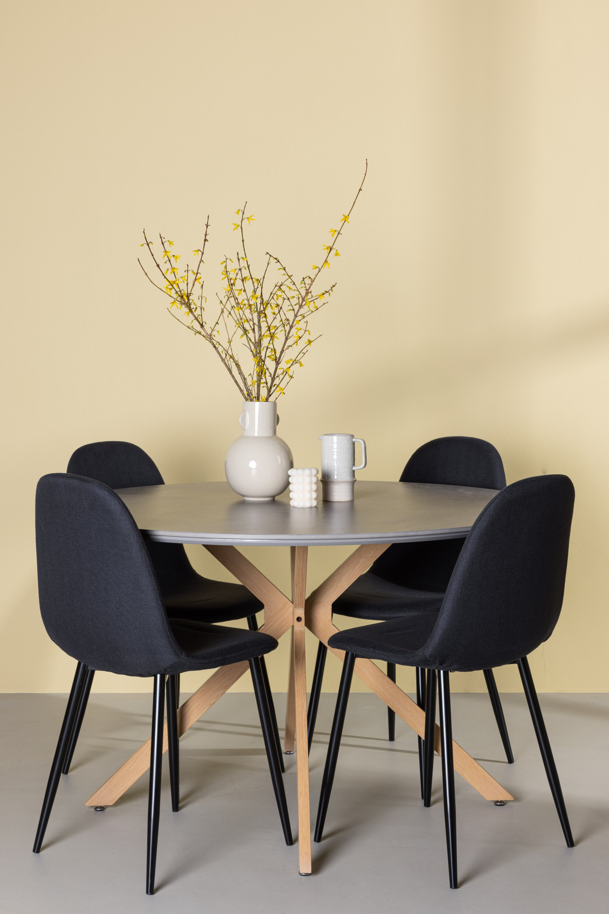 deLOHN Piazza, Polar Kör alakú étkezőgarnitúra