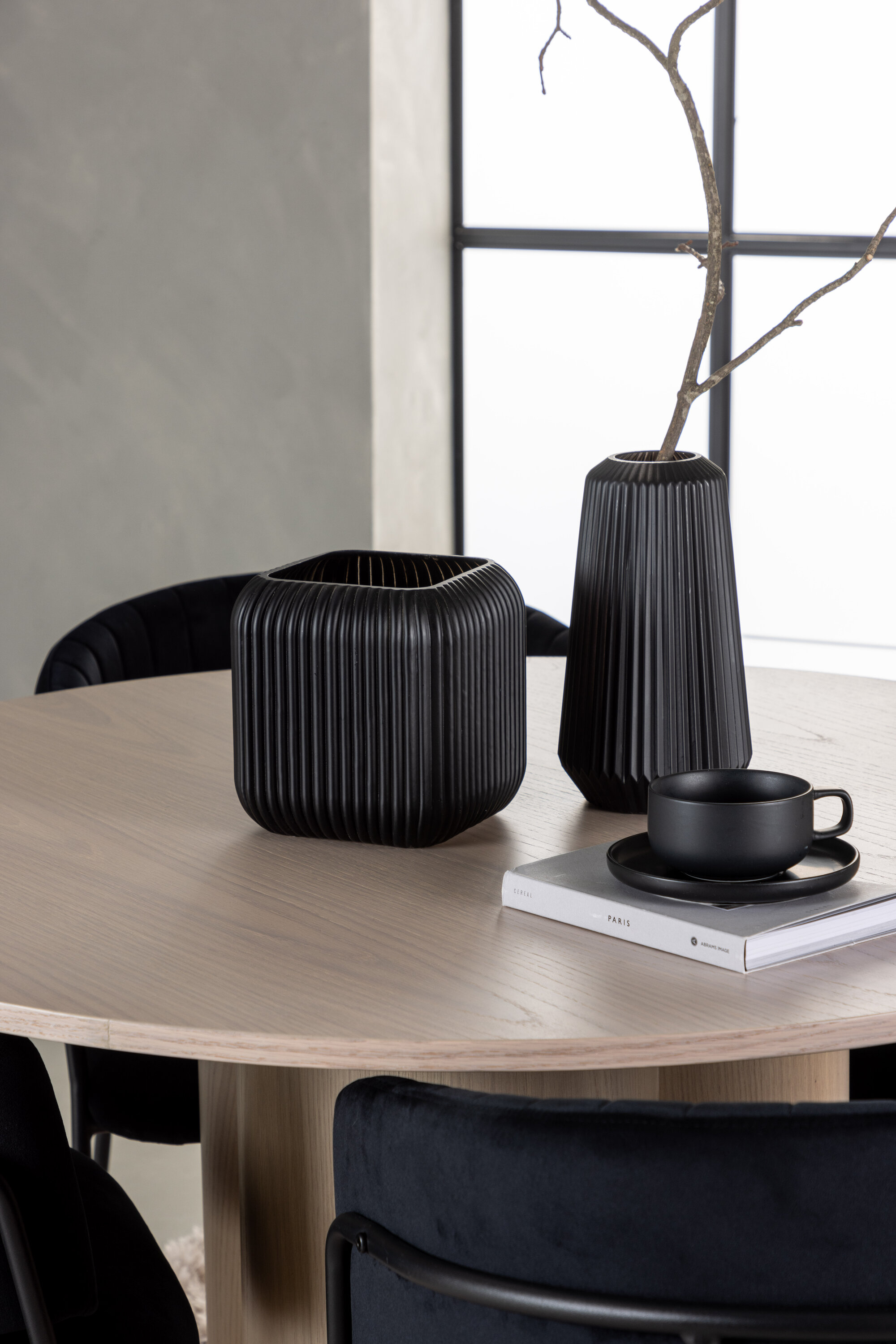 deLOHN Selma Kör alakú étkezőgarnitúra deLOHN Selma Kör alakú étkezőgarnitúra