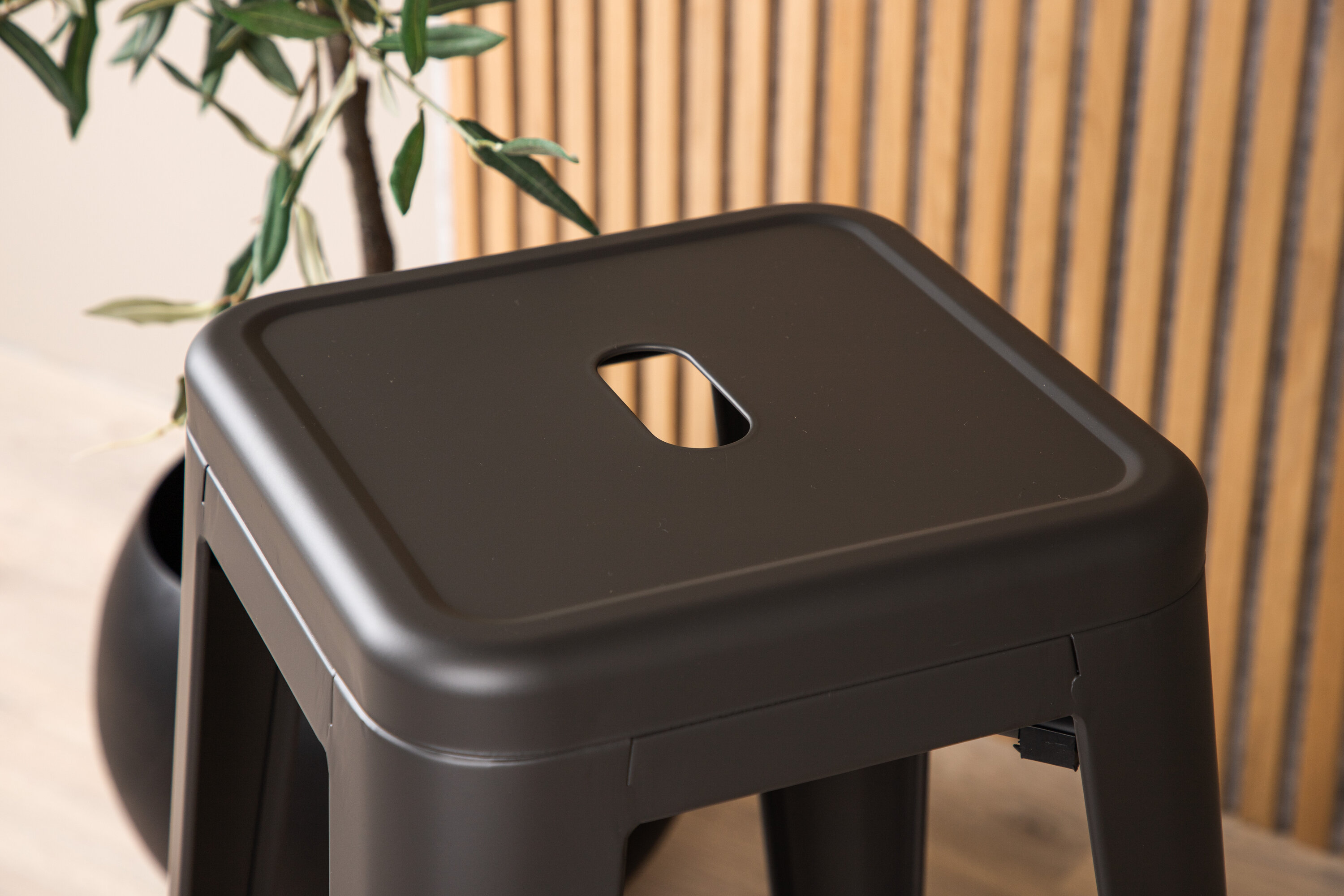 deLOHN Tempe Bárszék deLOHN Tempe Bárszék