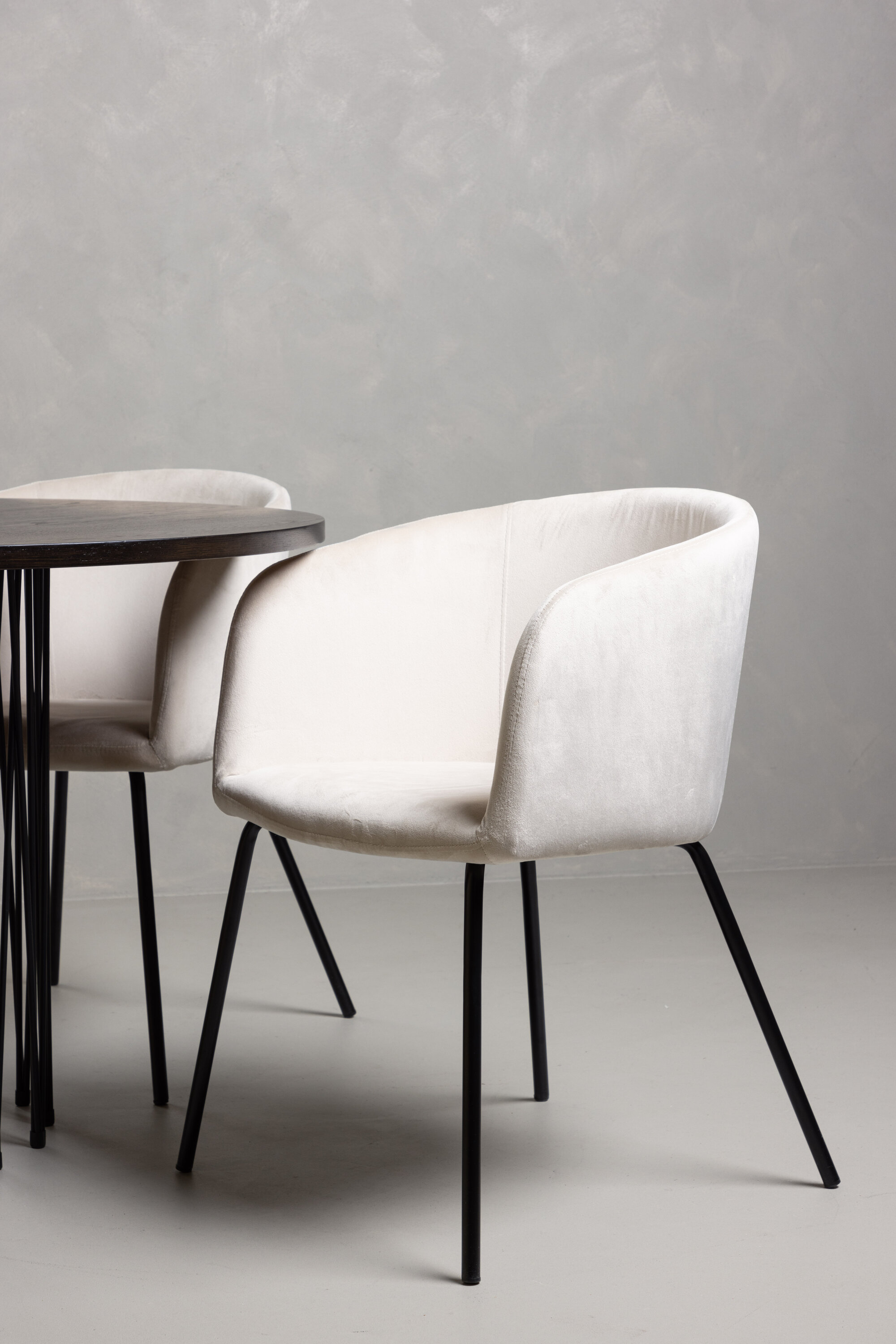 deLOHN Stone round, Berit Kör alakú étkezőgarnitúra