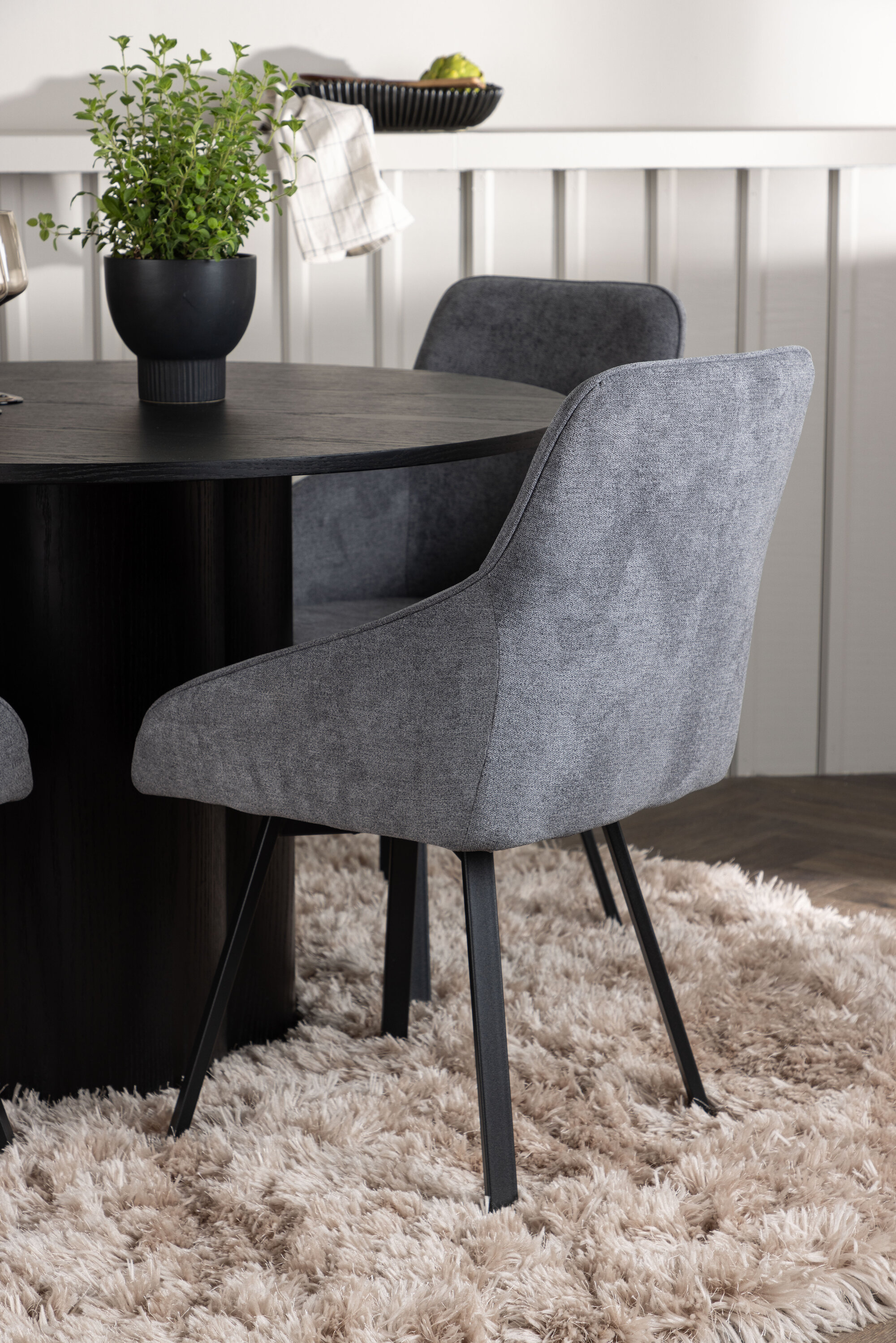 deLOHN Rosie Kör alakú étkezőgarnitúra deLOHN Rosie Kör alakú étkezőgarnitúra