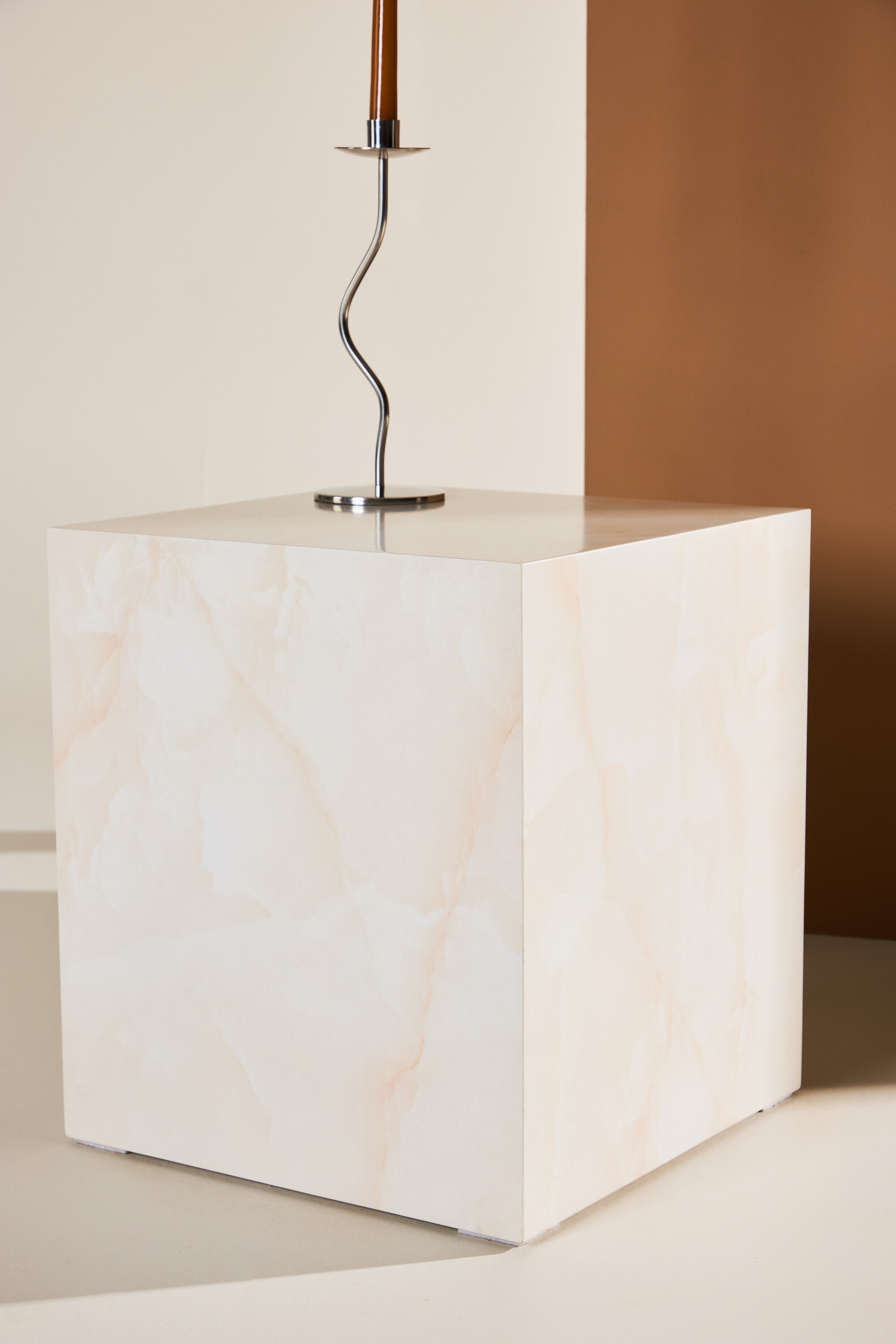 deLOHN York Dohányzóasztal