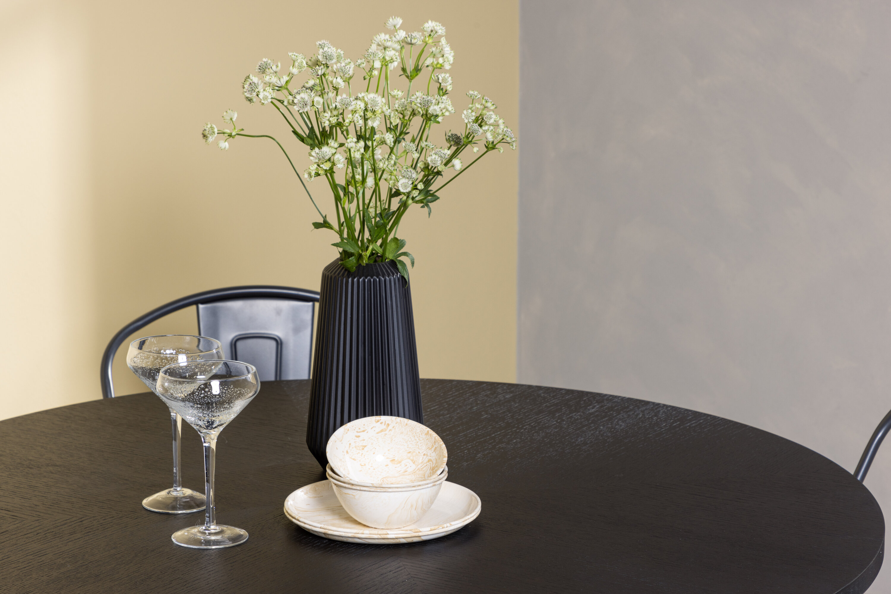 deLOHN Copenhagen, Tempe Kör alakú étkezőgarnitúra