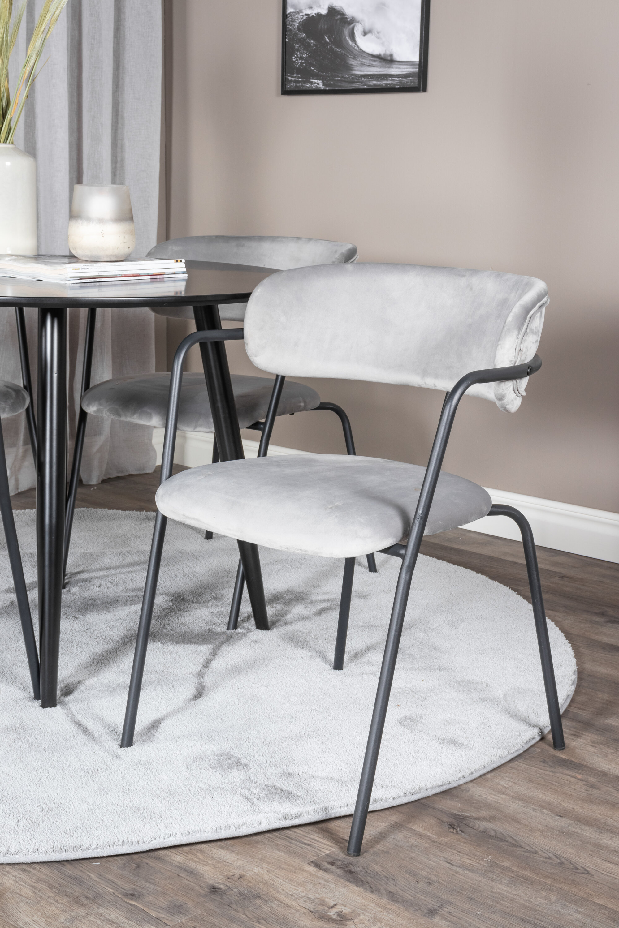 deLOHN Arrow, Plaza Kör alakú étkezőgarnitúra