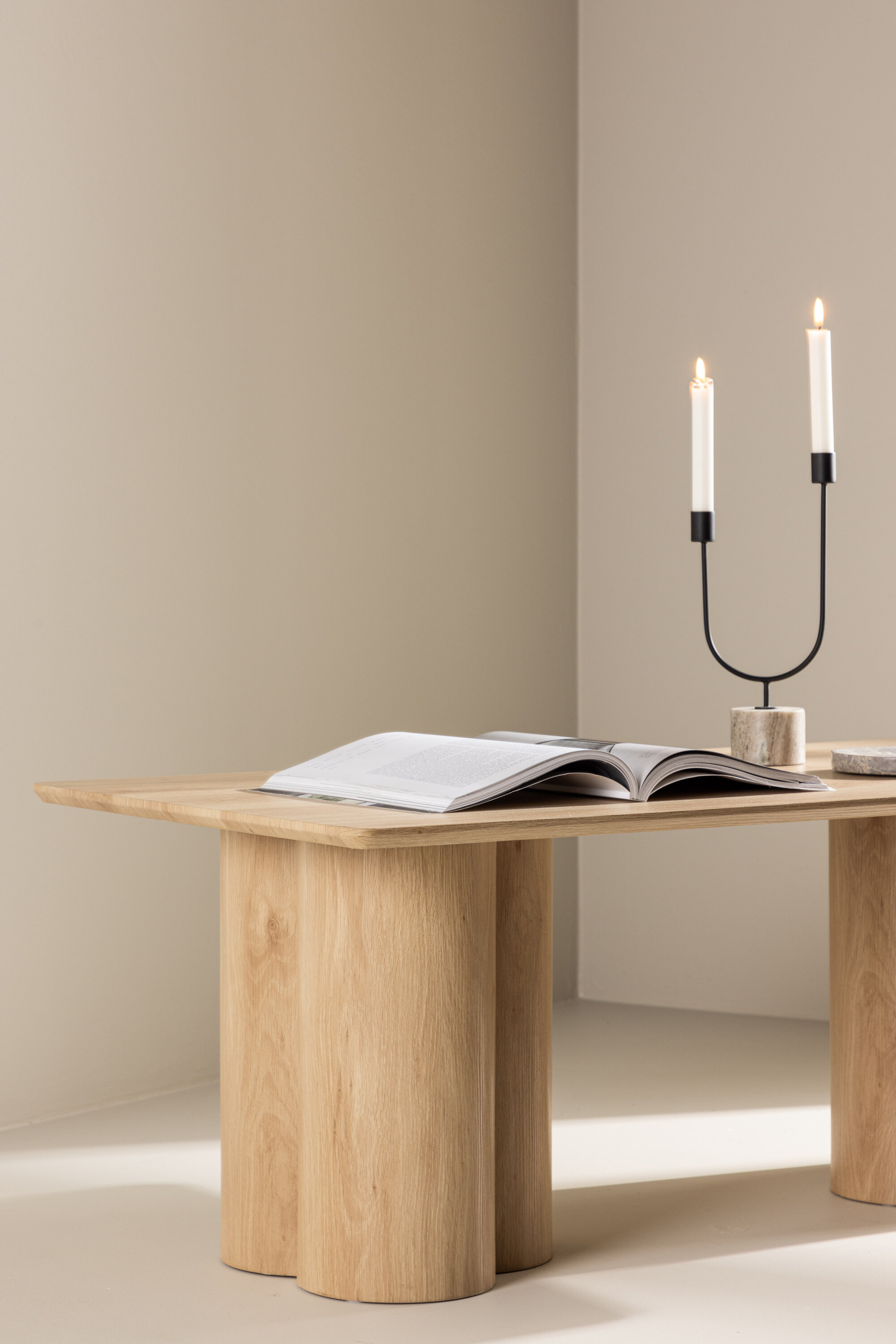 deLOHN Olivia Dohányzóasztal