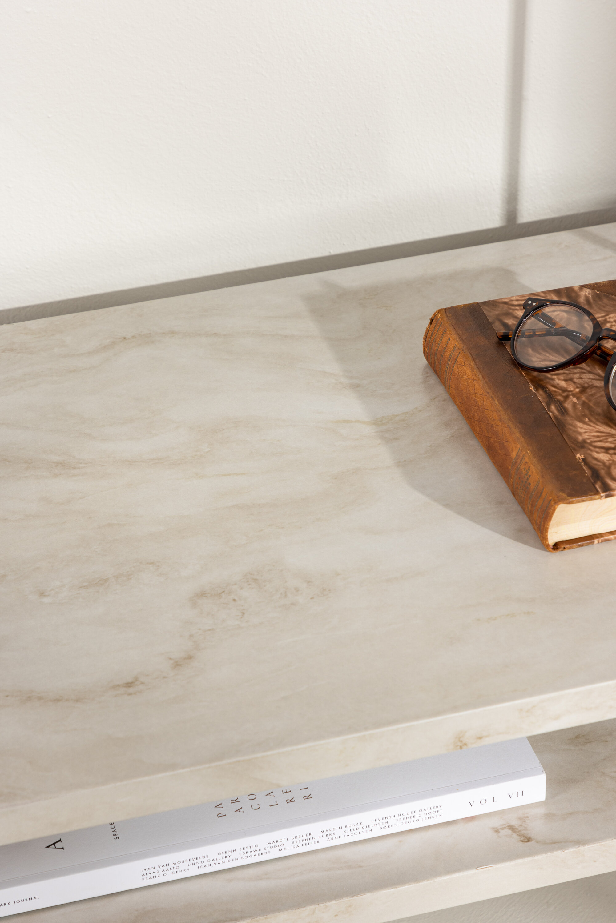 deLOHN Ålesund TV-szekrény