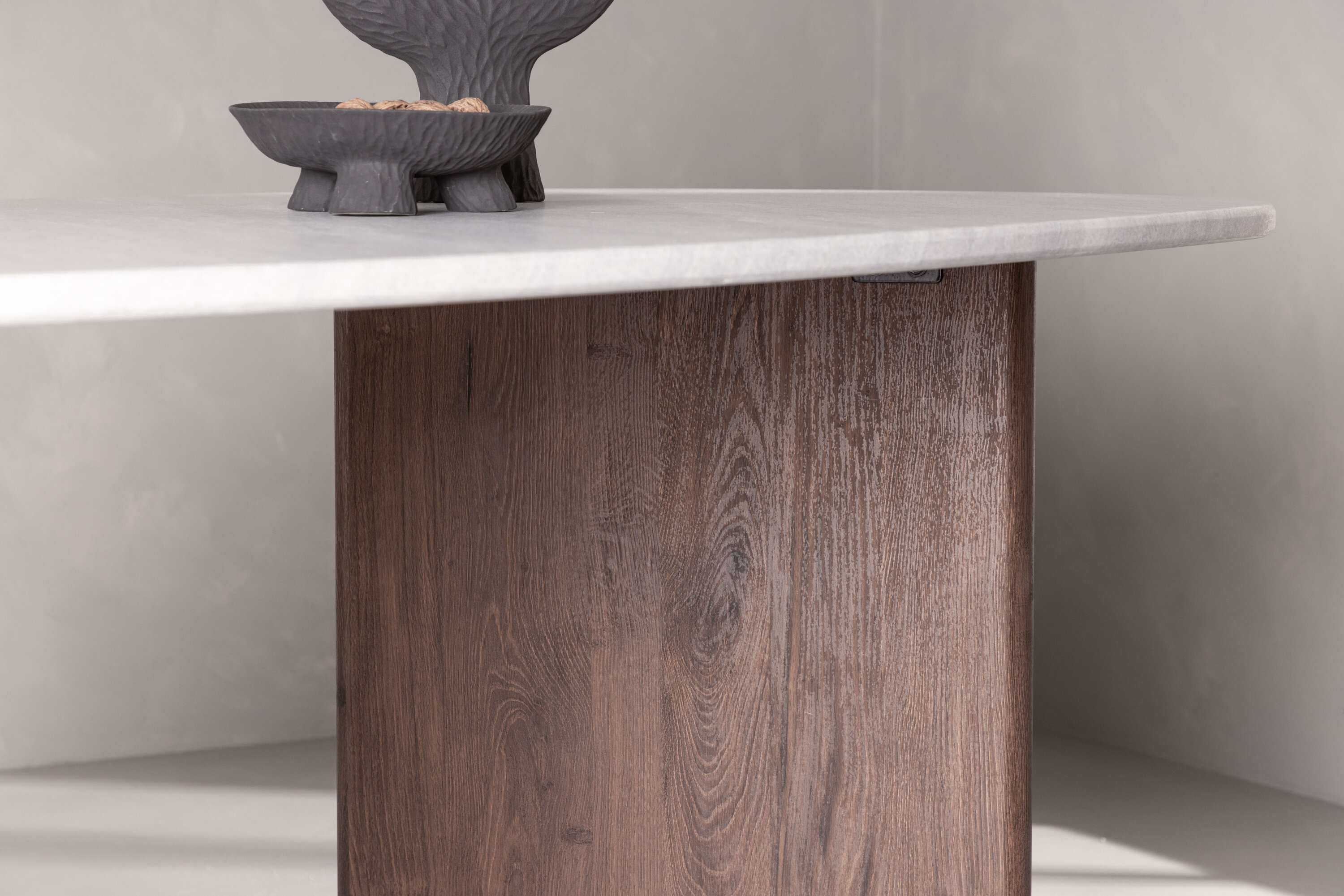 deLOHN Grönvik Ovális étkezőasztal deLOHN Grönvik Ovális étkezőasztal