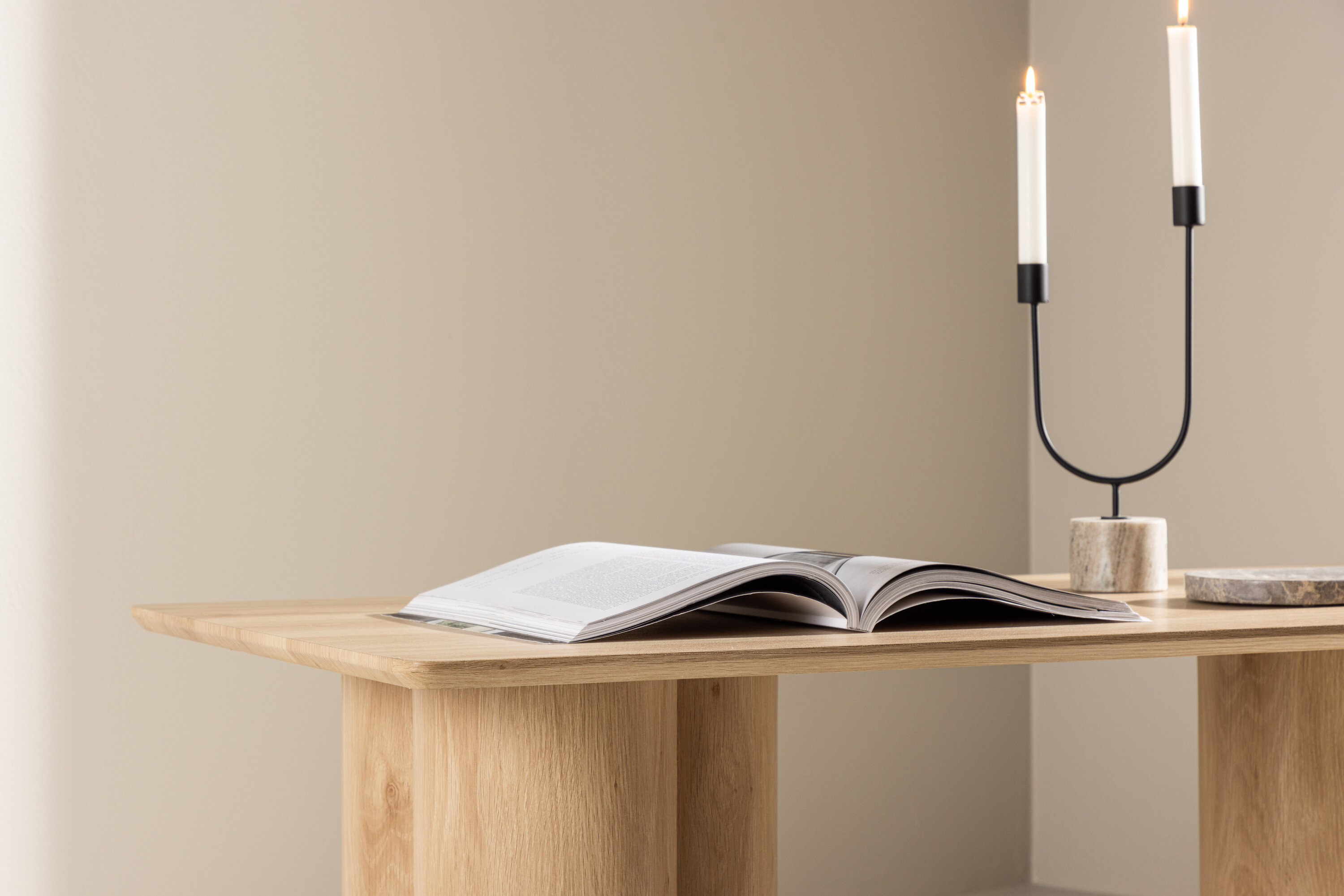 deLOHN Olivia Dohányzóasztal