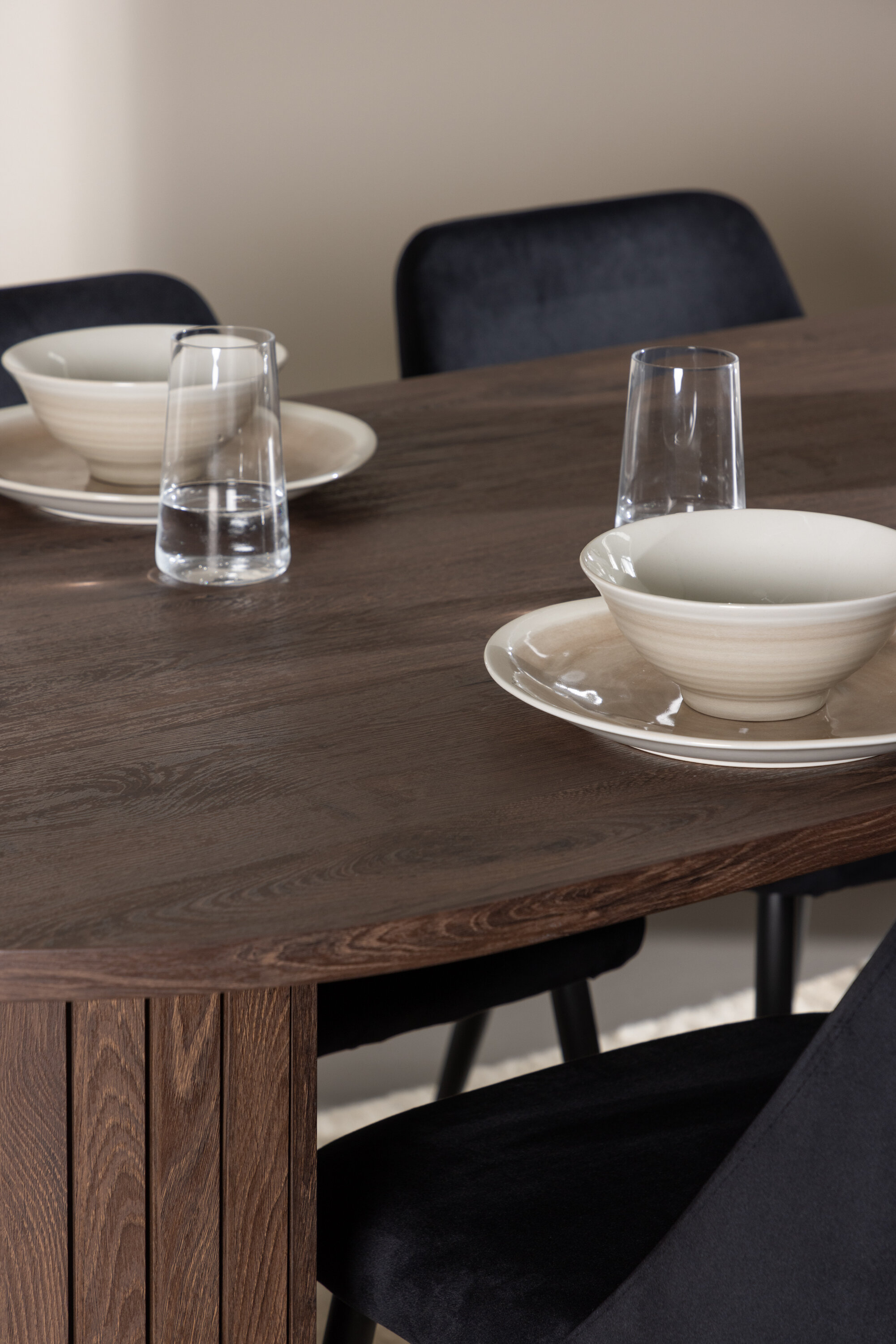 deLOHN Härön, Night Ovális étkezőgarnitúra