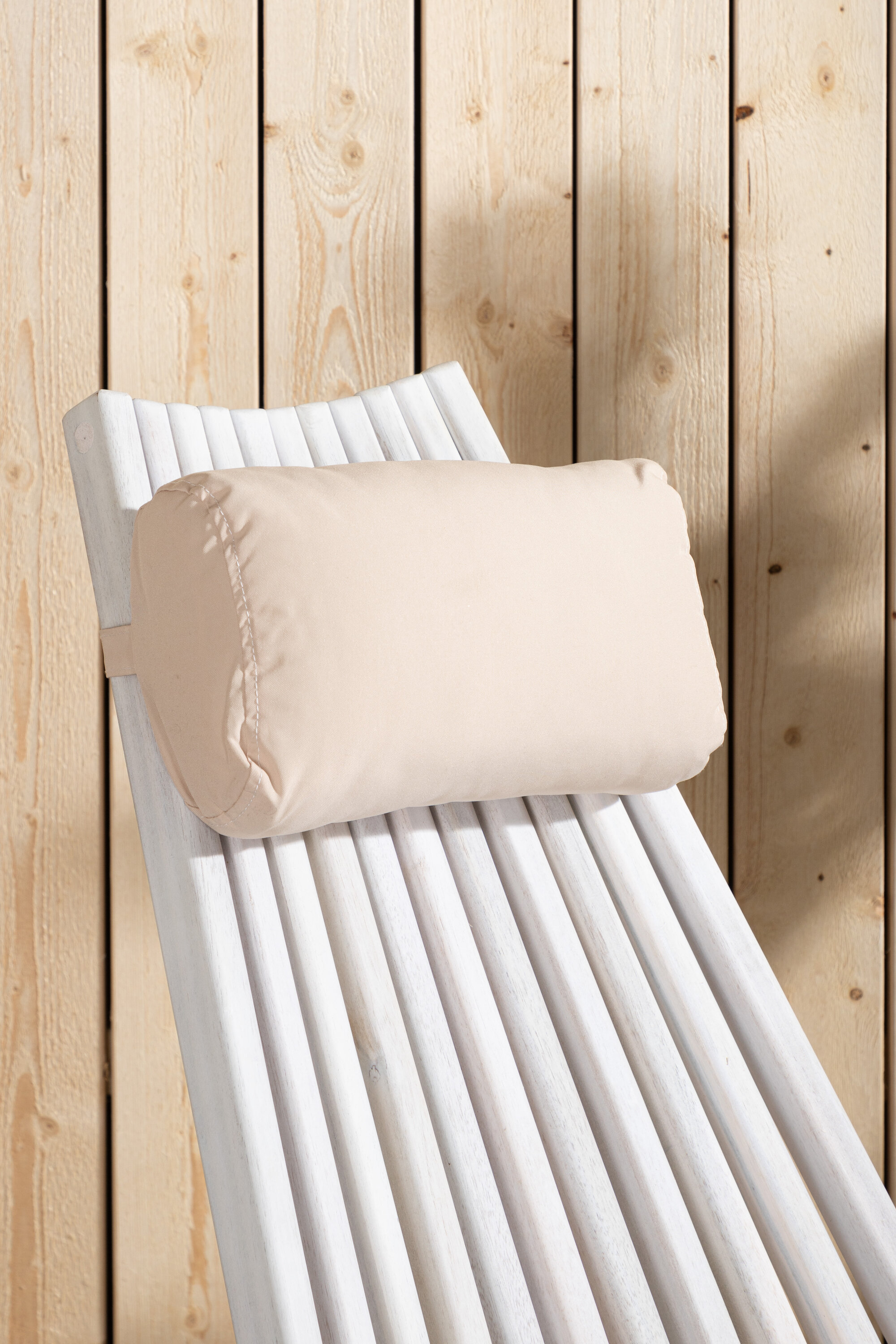 deLOHN Asta Nyugágy szék