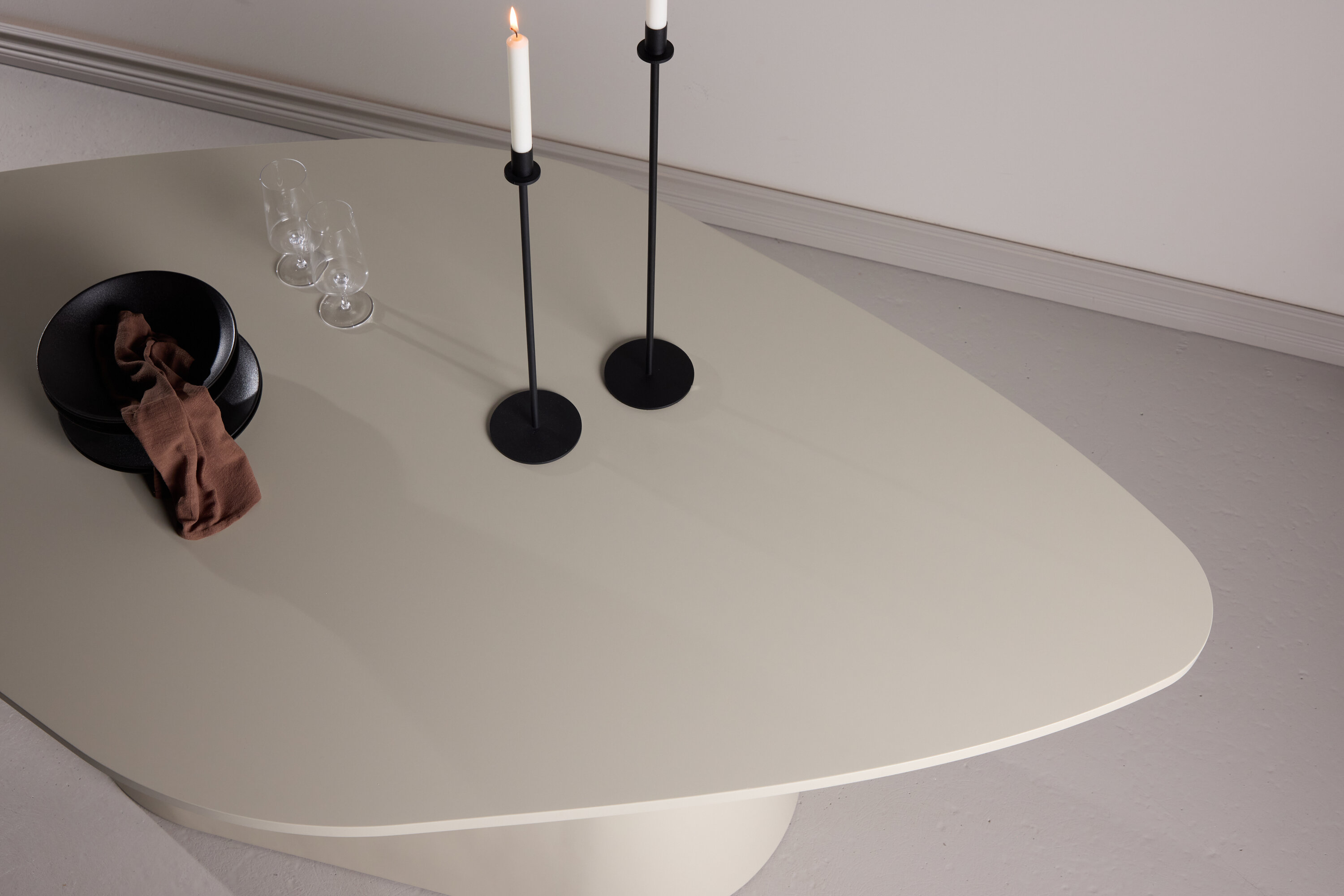 deLOHN Diamond Ovális étkezőasztal