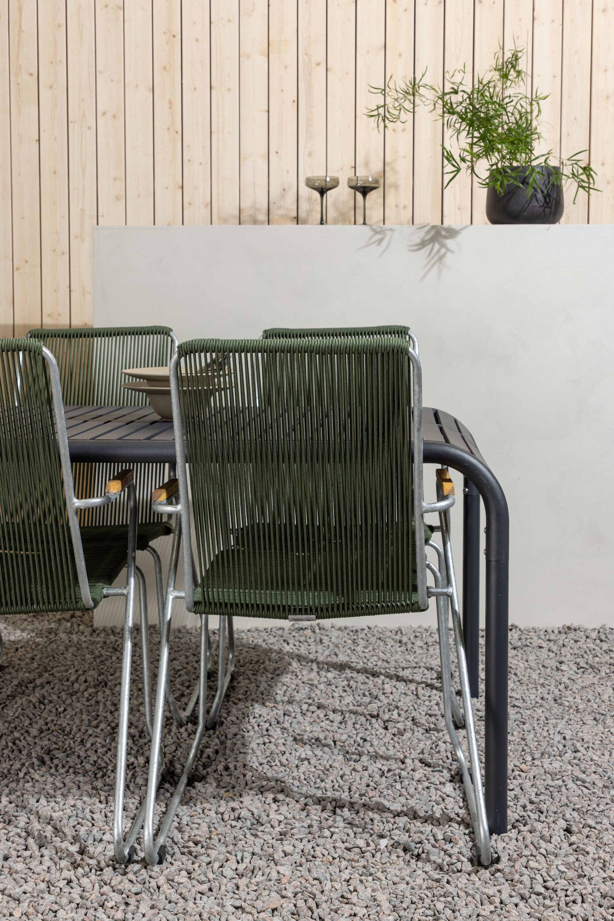 deLOHN Borneo, Bois Étkezőgarnitúra