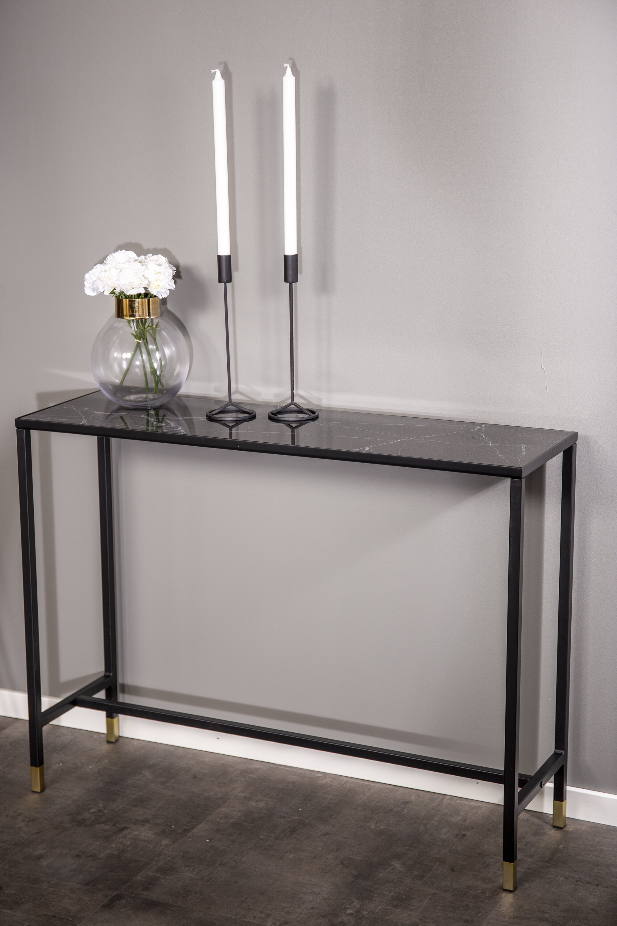 deLOHN Dipp Kisasztal