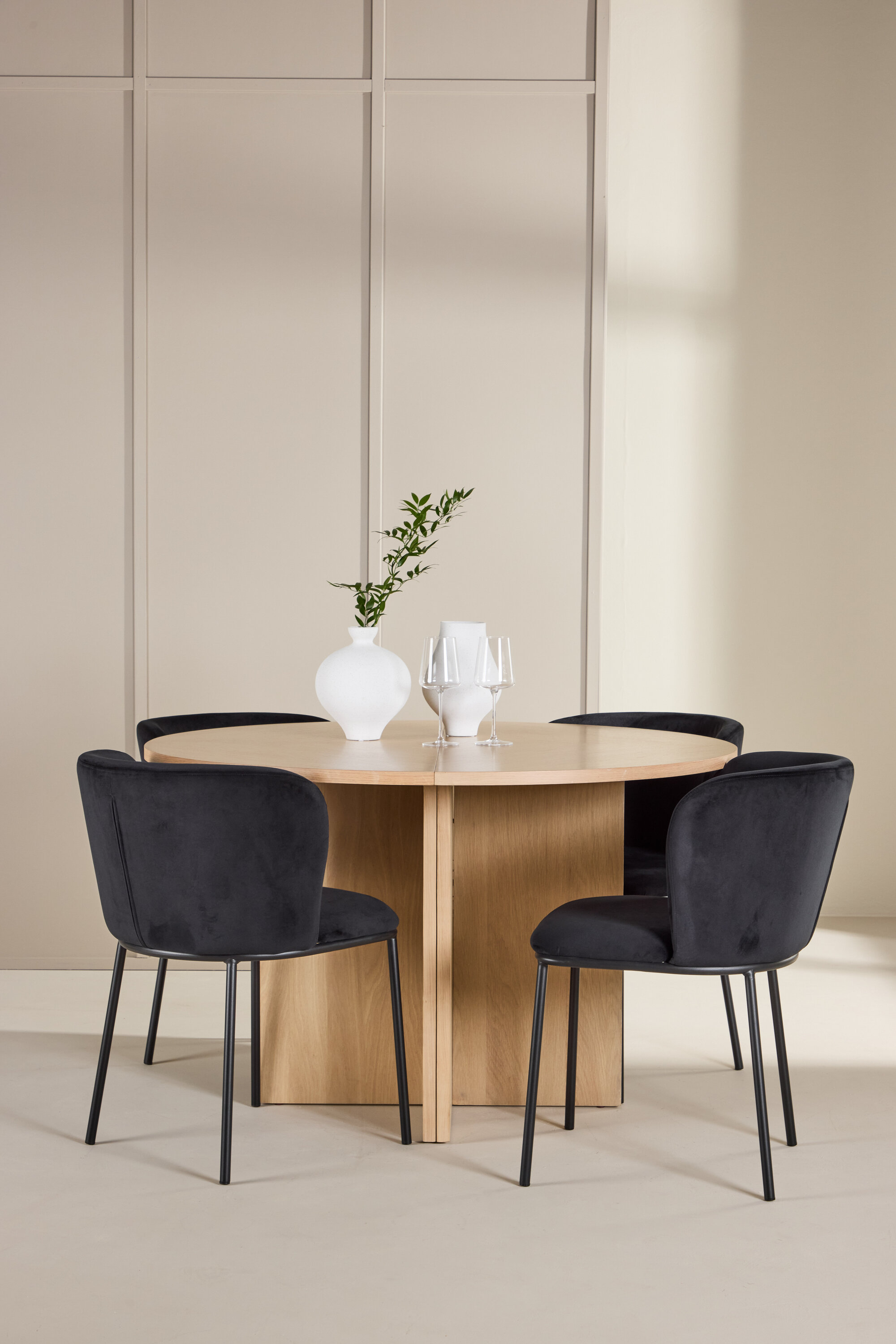 deLOHN Strada, Edina Ovális étkezőgarnitúra deLOHN Strada, Edina Ovális étkezőgarnitúra