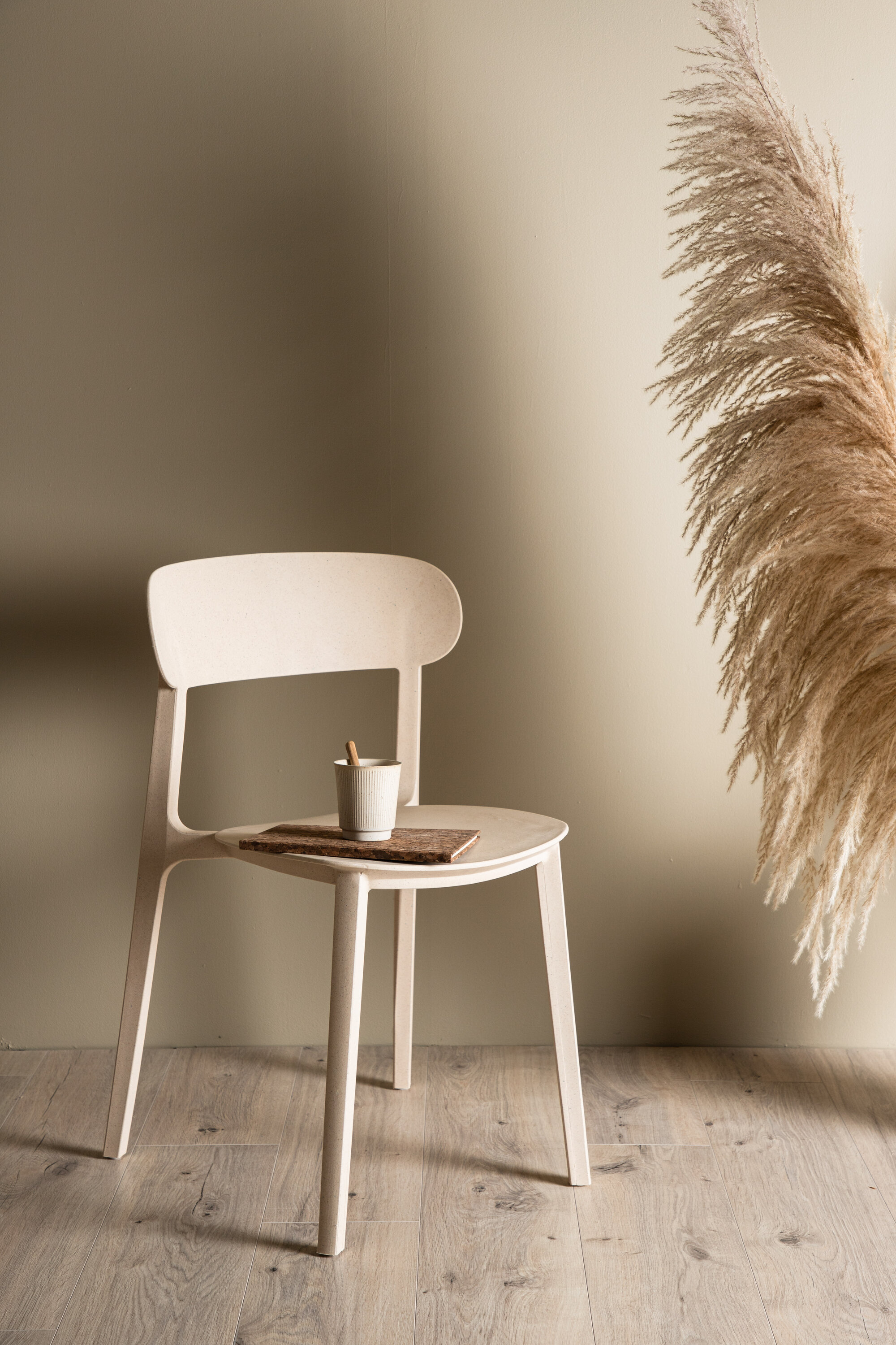 deLOHN Åstol Étkezőszék