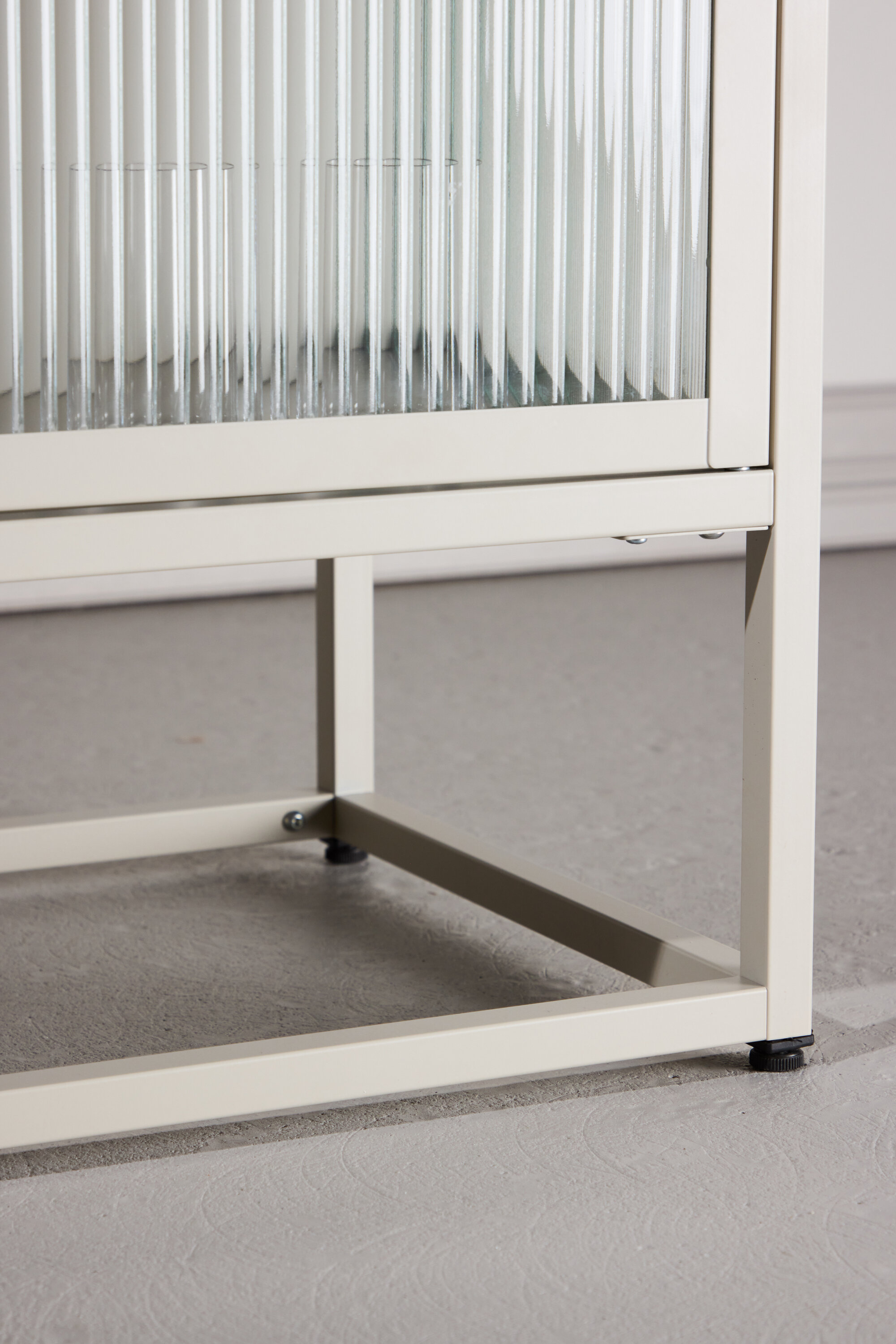 deLOHN Garis Tárolószekrény