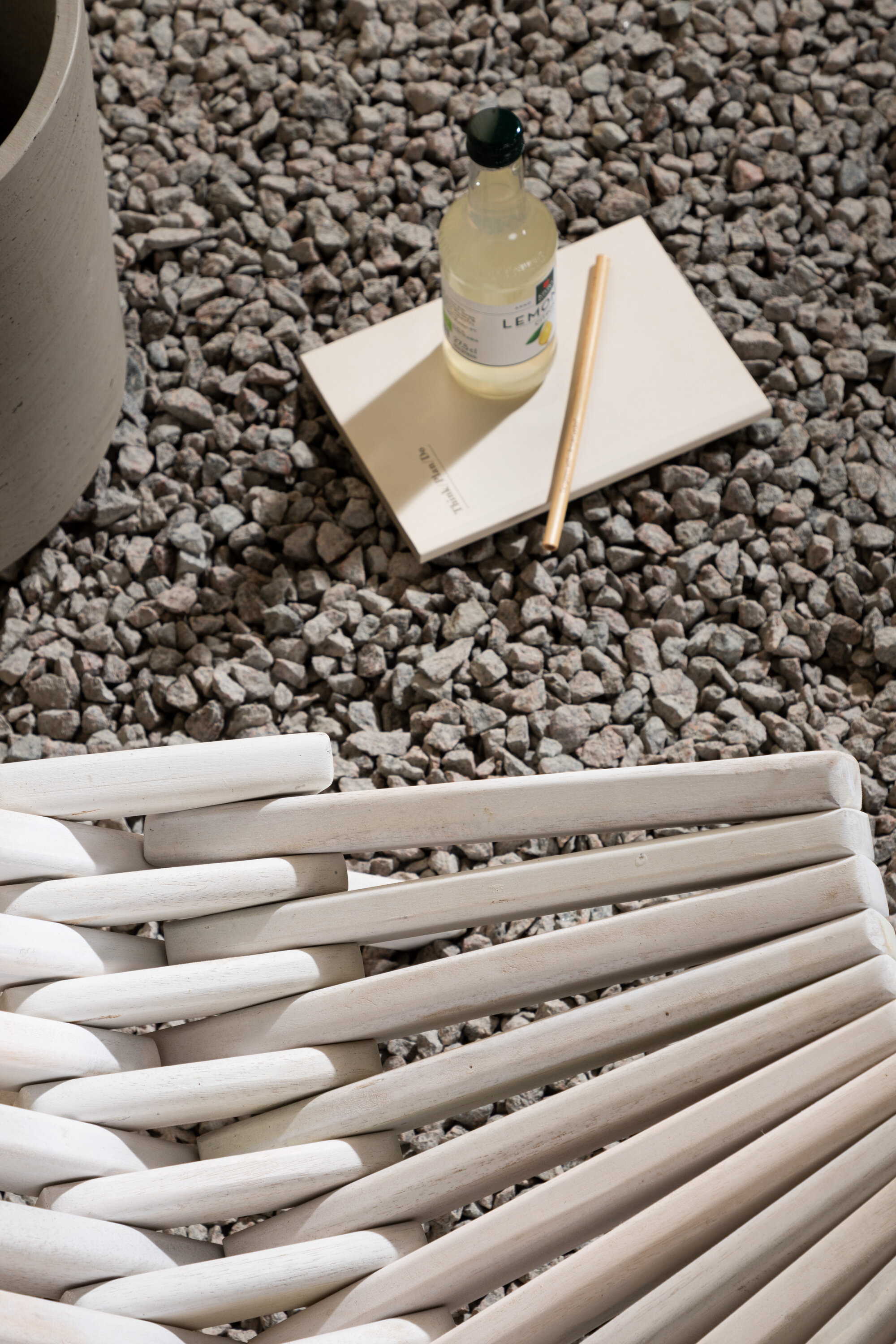 deLOHN Asta Nyugágy szék