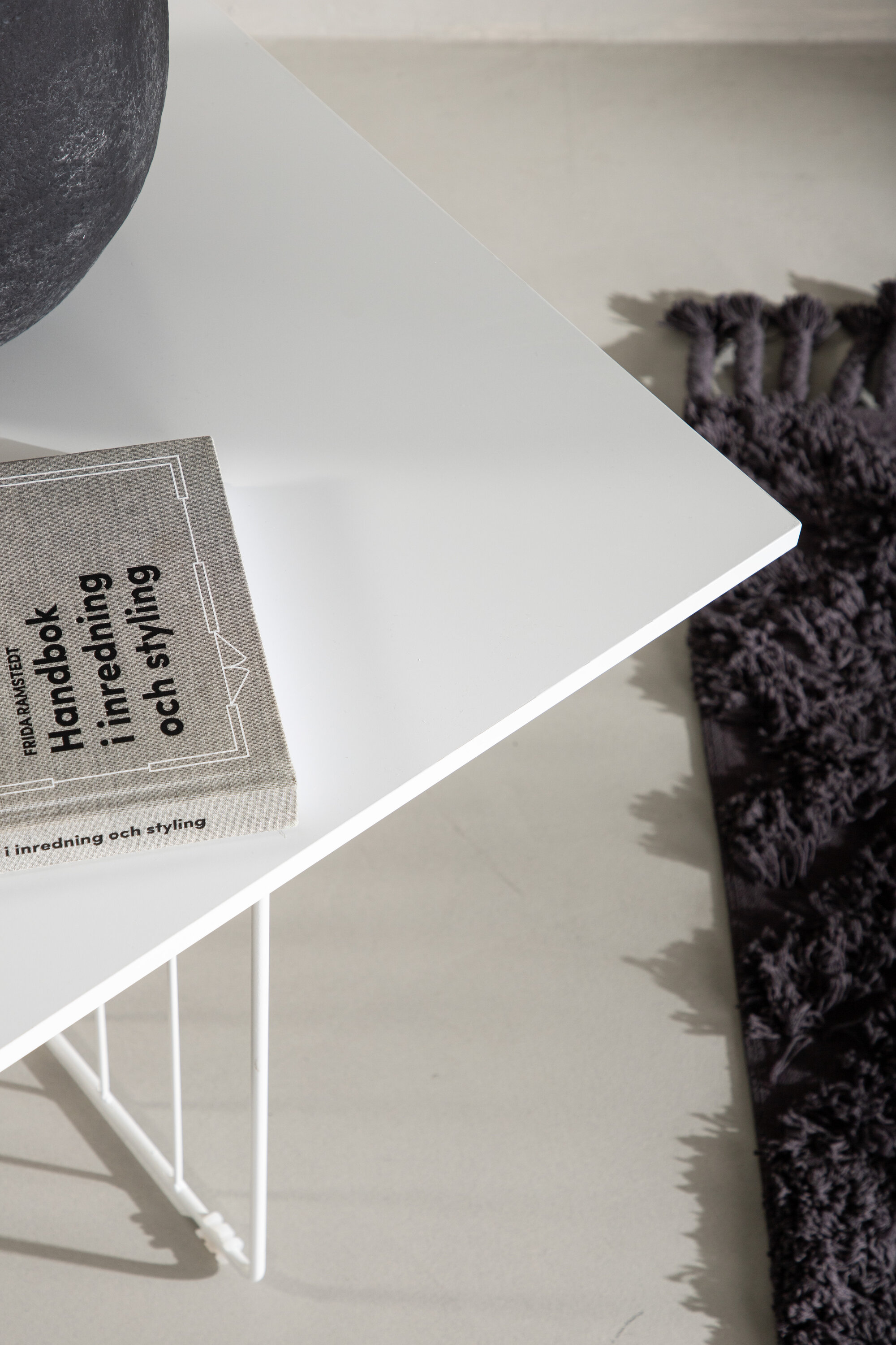 deLOHN Dayton Dohányzóasztal