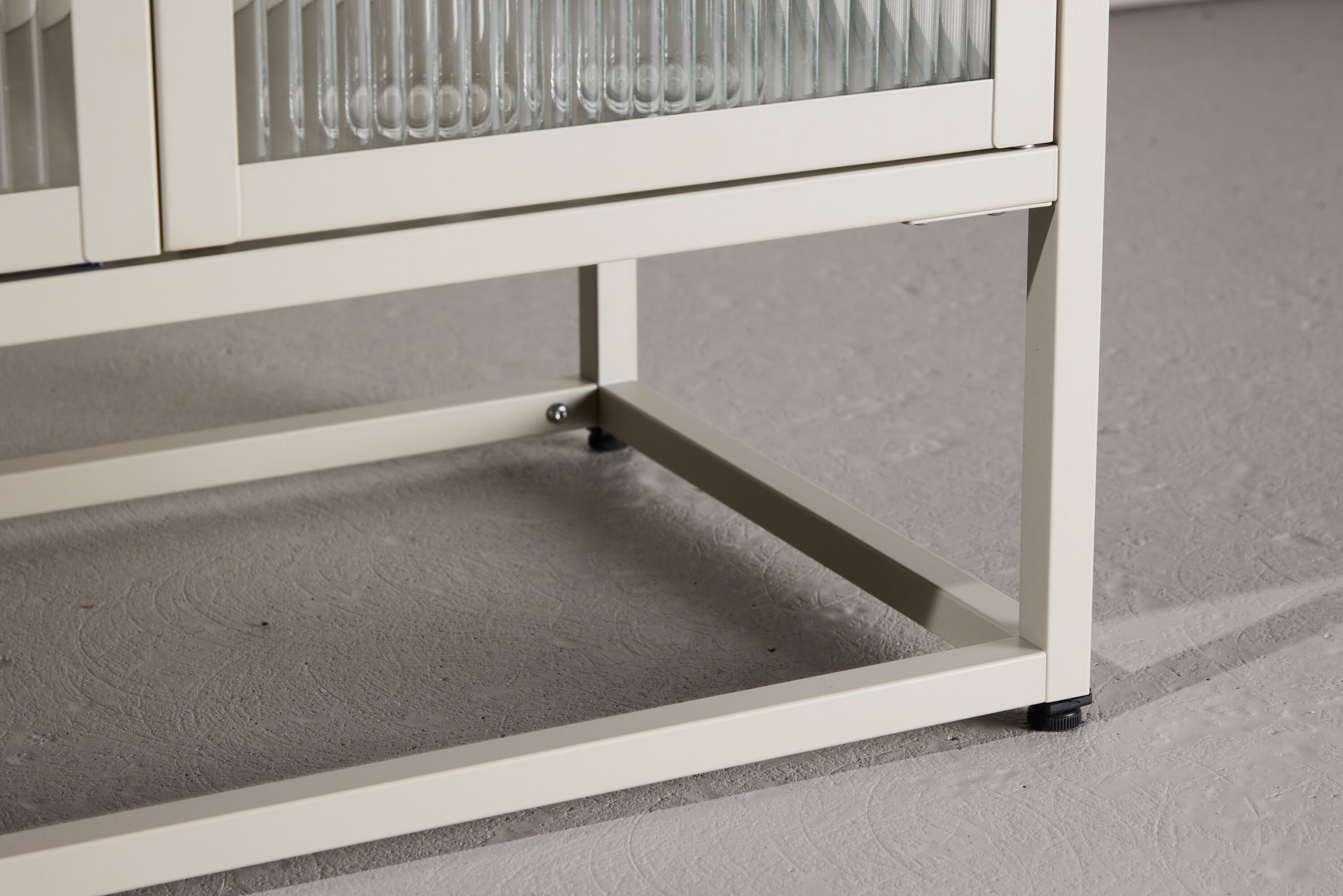 deLOHN Garis Tárolószekrény