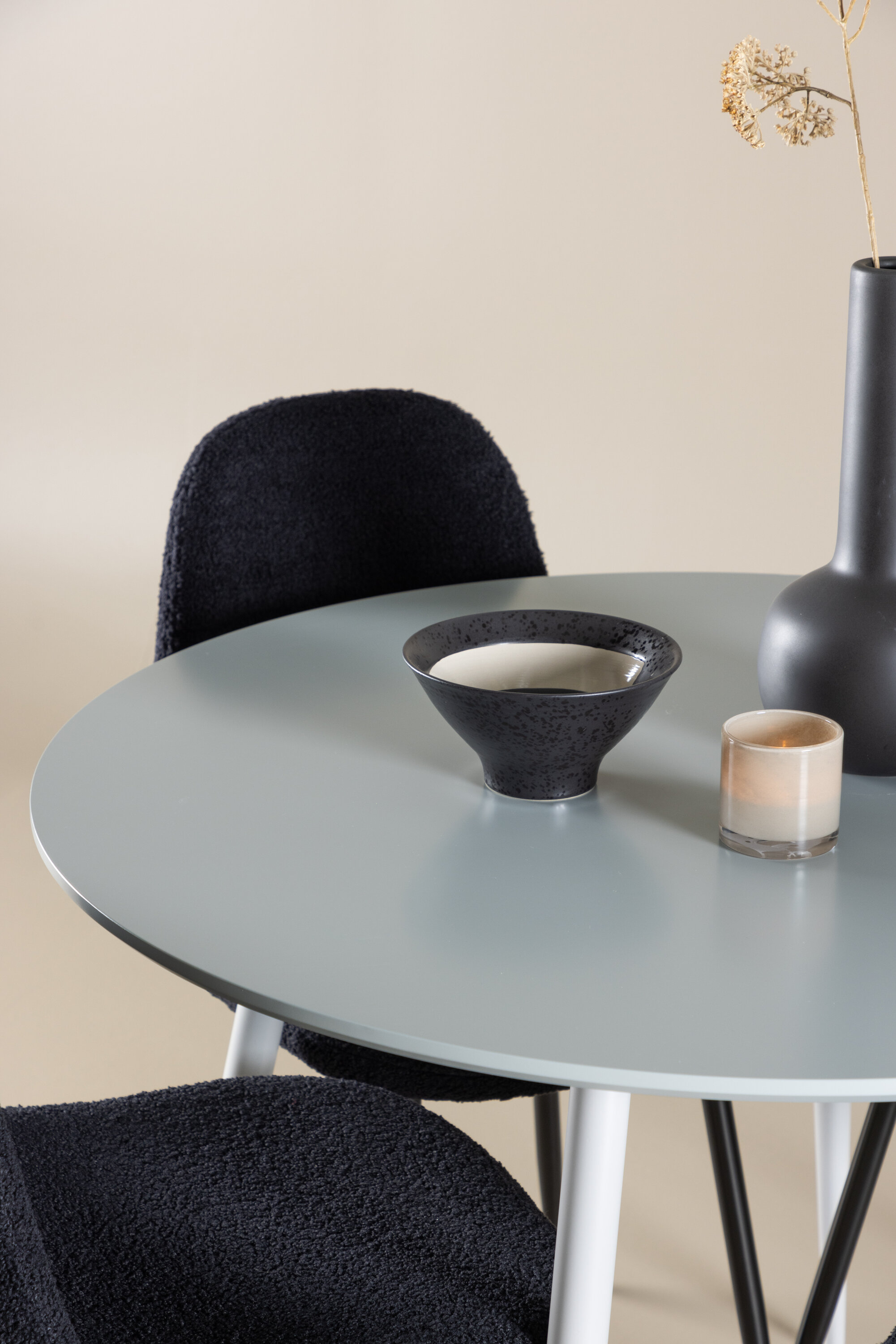 deLOHN Plaza, Polar Kör alakú étkezőgarnitúra