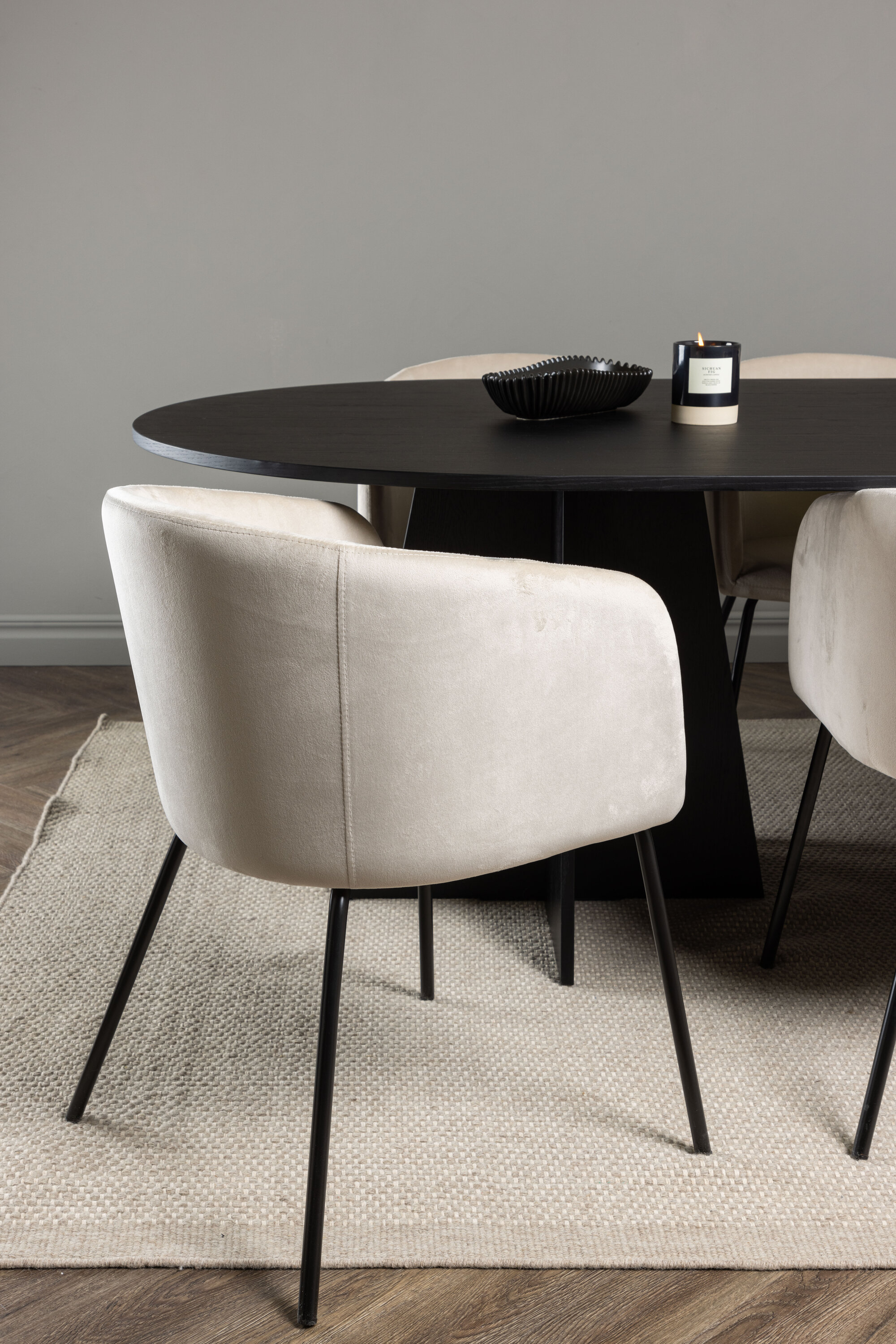 deLOHN Bootcut Oval, Berit Téglalap alakú étkezőgarnitúra