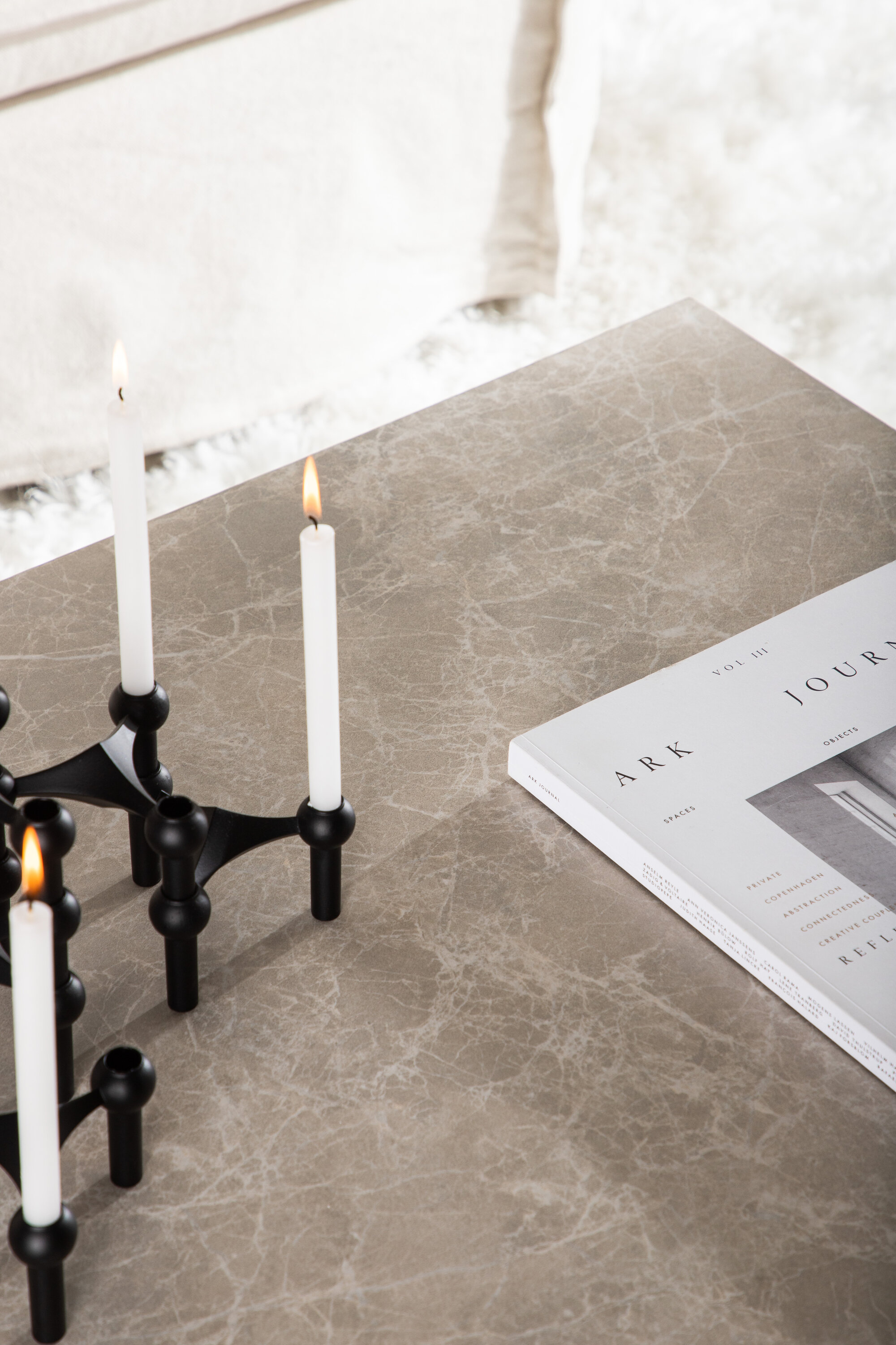 deLOHN York Dohányzóasztal