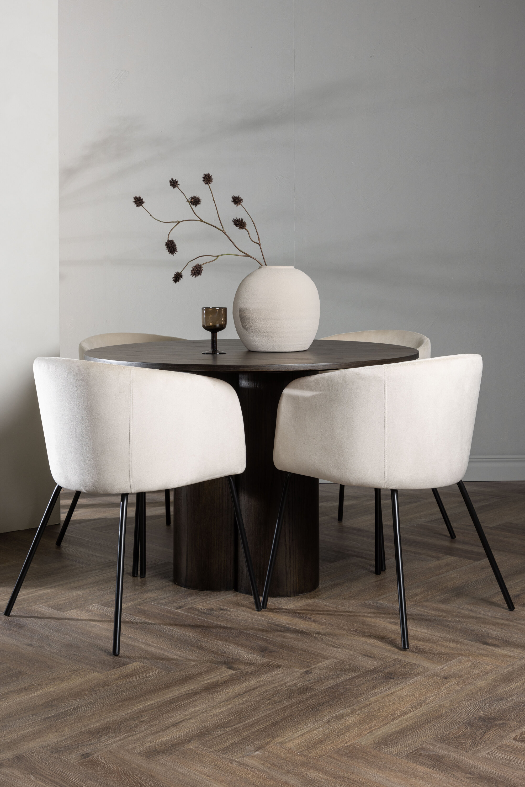 deLOHN Olivia, Berit Kör alakú étkezőgarnitúra