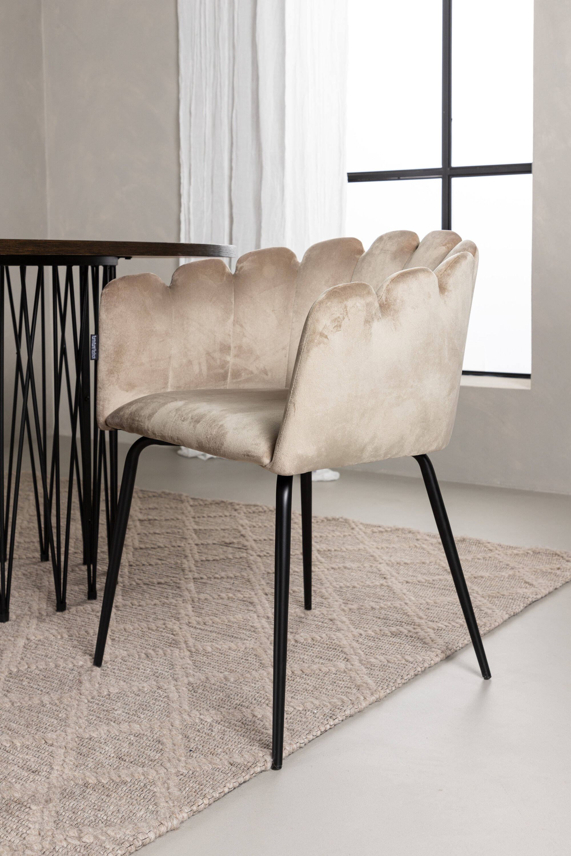 deLOHN Stone oval, Limhamn Ovális étkezőgarnitúra