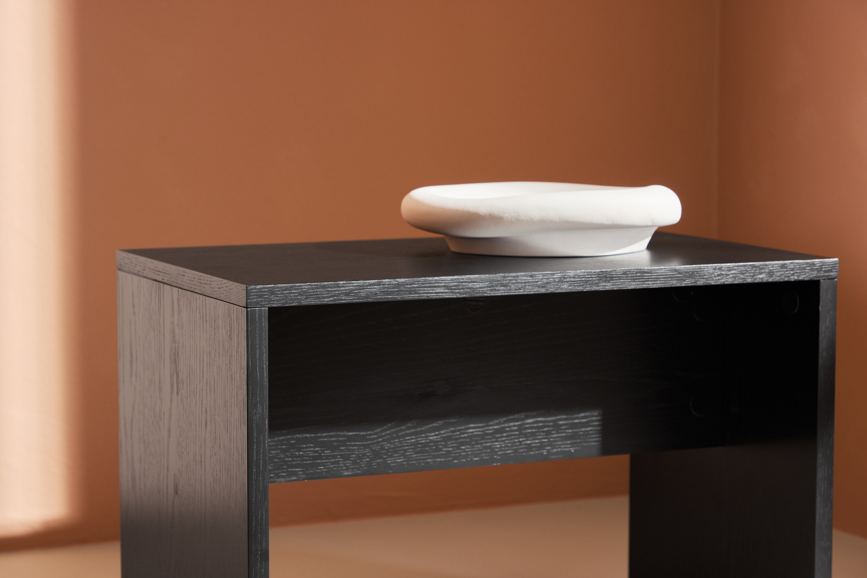 deLOHN Juni Dohányzóasztal