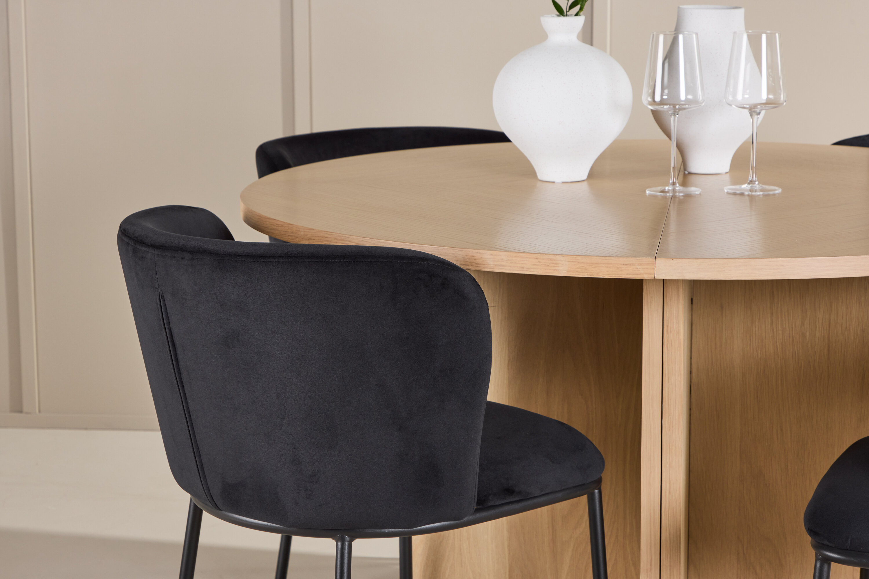 deLOHN Strada, Edina Ovális étkezőgarnitúra deLOHN Strada, Edina Ovális étkezőgarnitúra