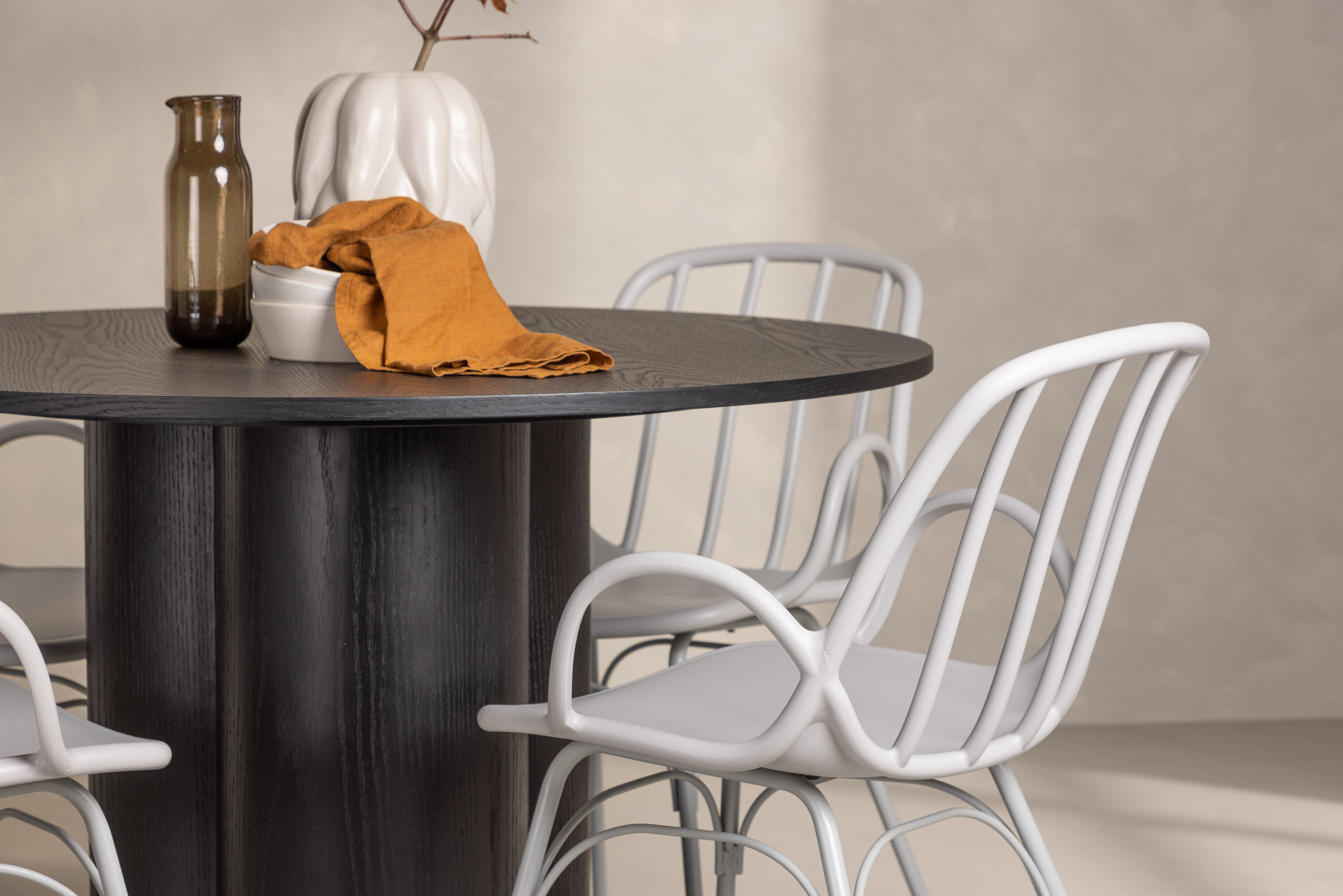 deLOHN Olivia, Dyrön Kör alakú étkezőgarnitúra