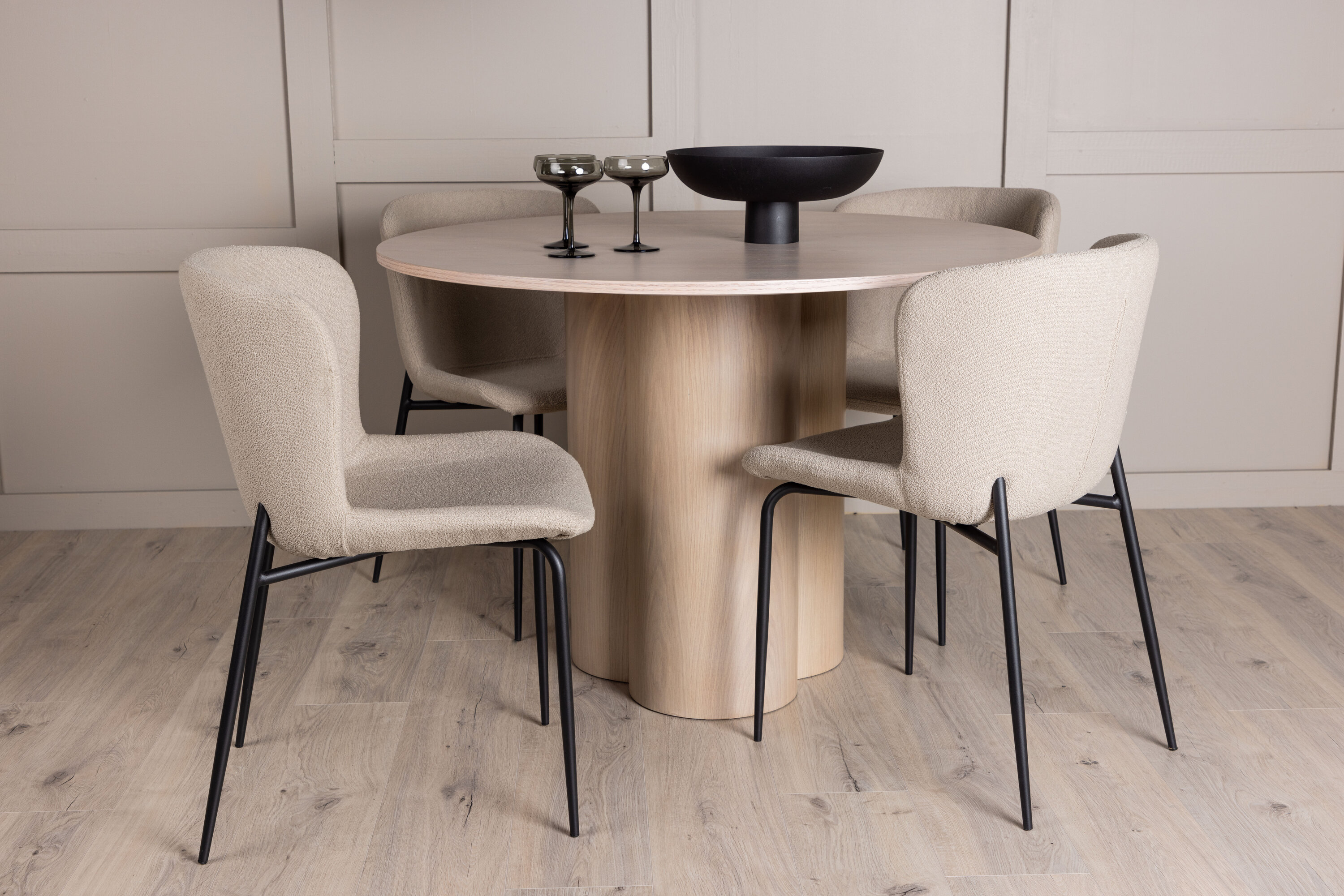 deLOHN Olivia, Modesto Kör alakú étkezőgarnitúra