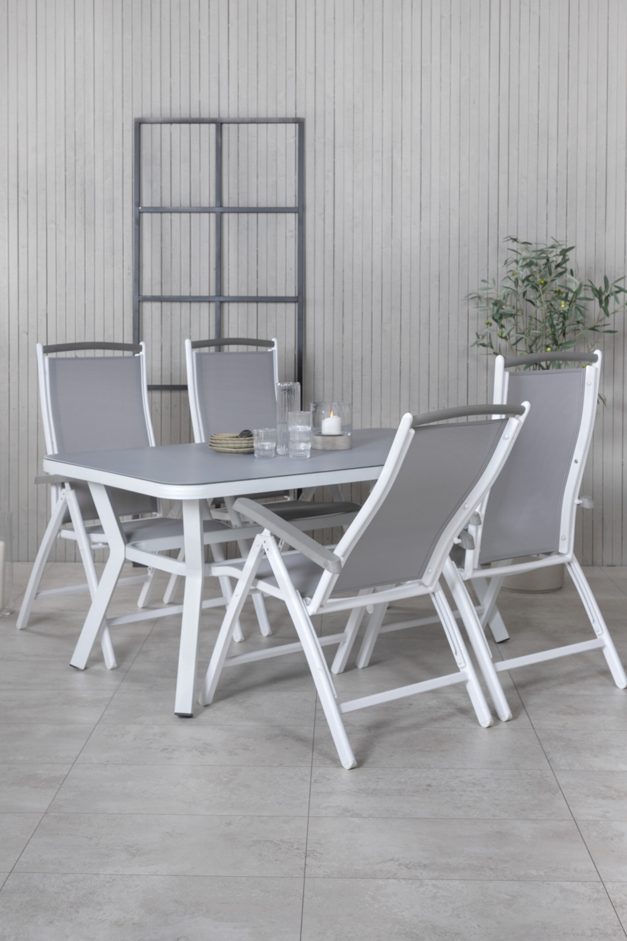 deLOHN Virya, Albany Étkezőgarnitúra