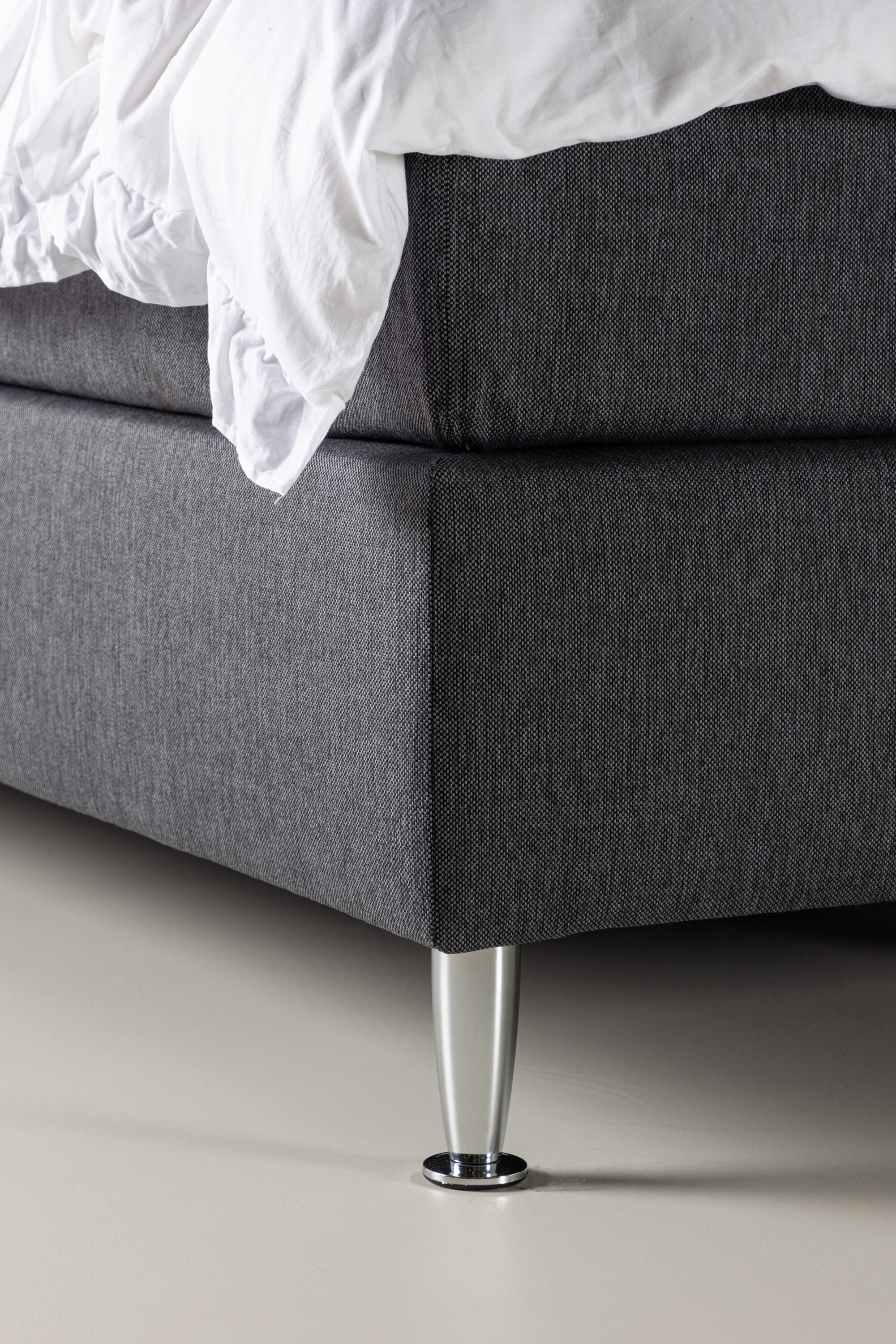 deLOHN Toledo Franciaágy