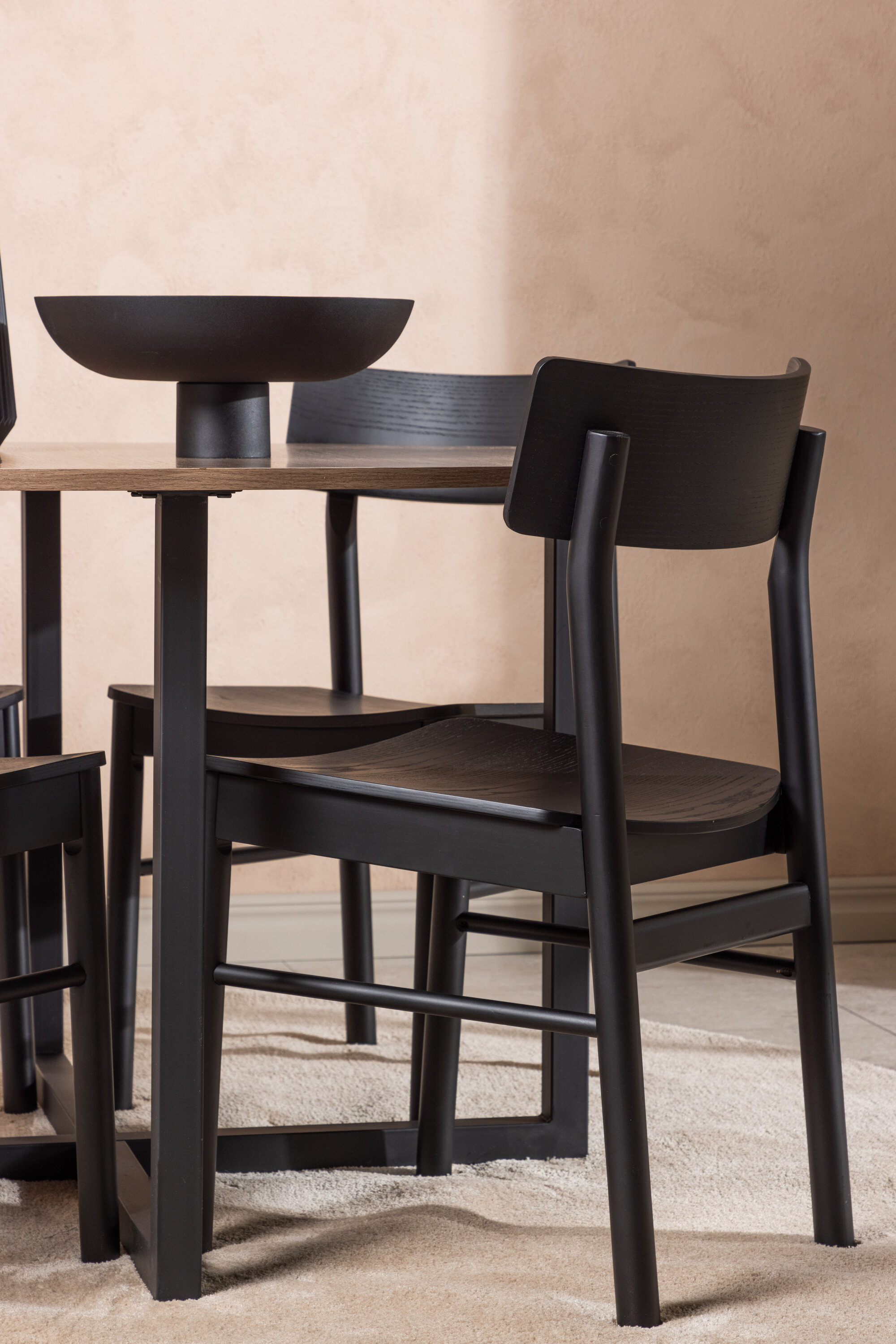 deLOHN Durango, Montros Kör alakú étkezőgarnitúra