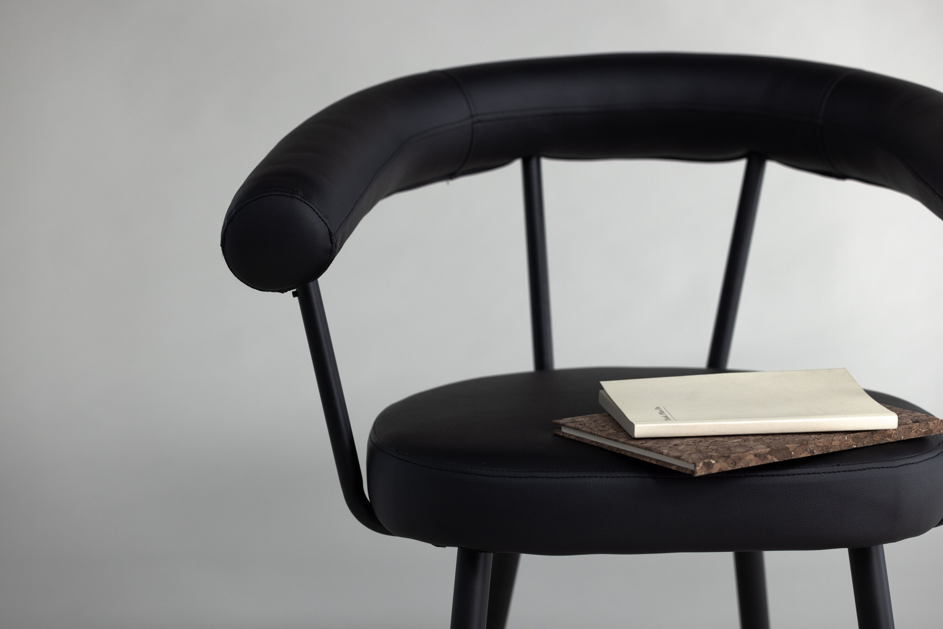 deLOHN Västerås x Josefin Lustig Étkezőszék