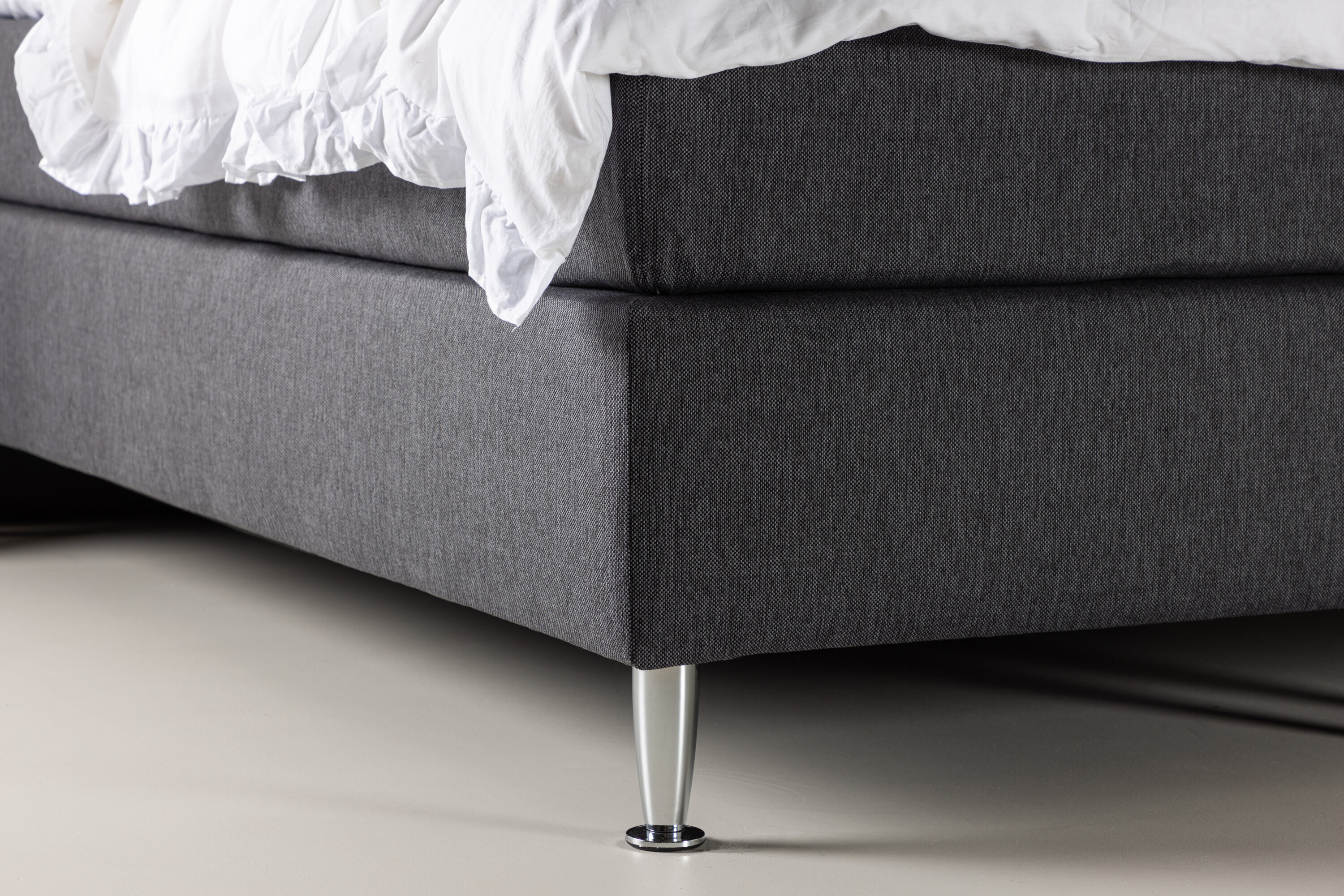 deLOHN Toledo Franciaágy