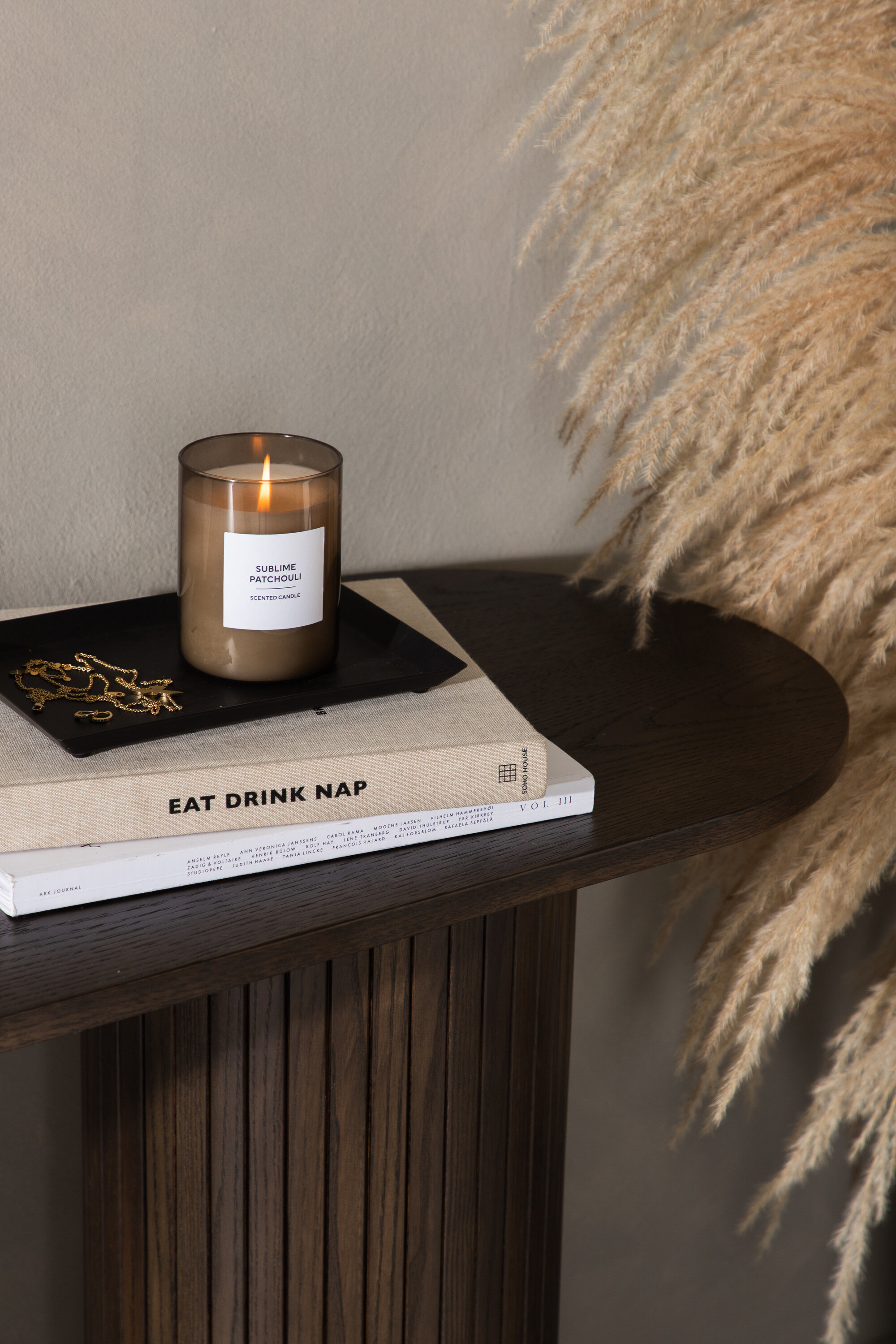 deLOHN Bianca Kisasztal