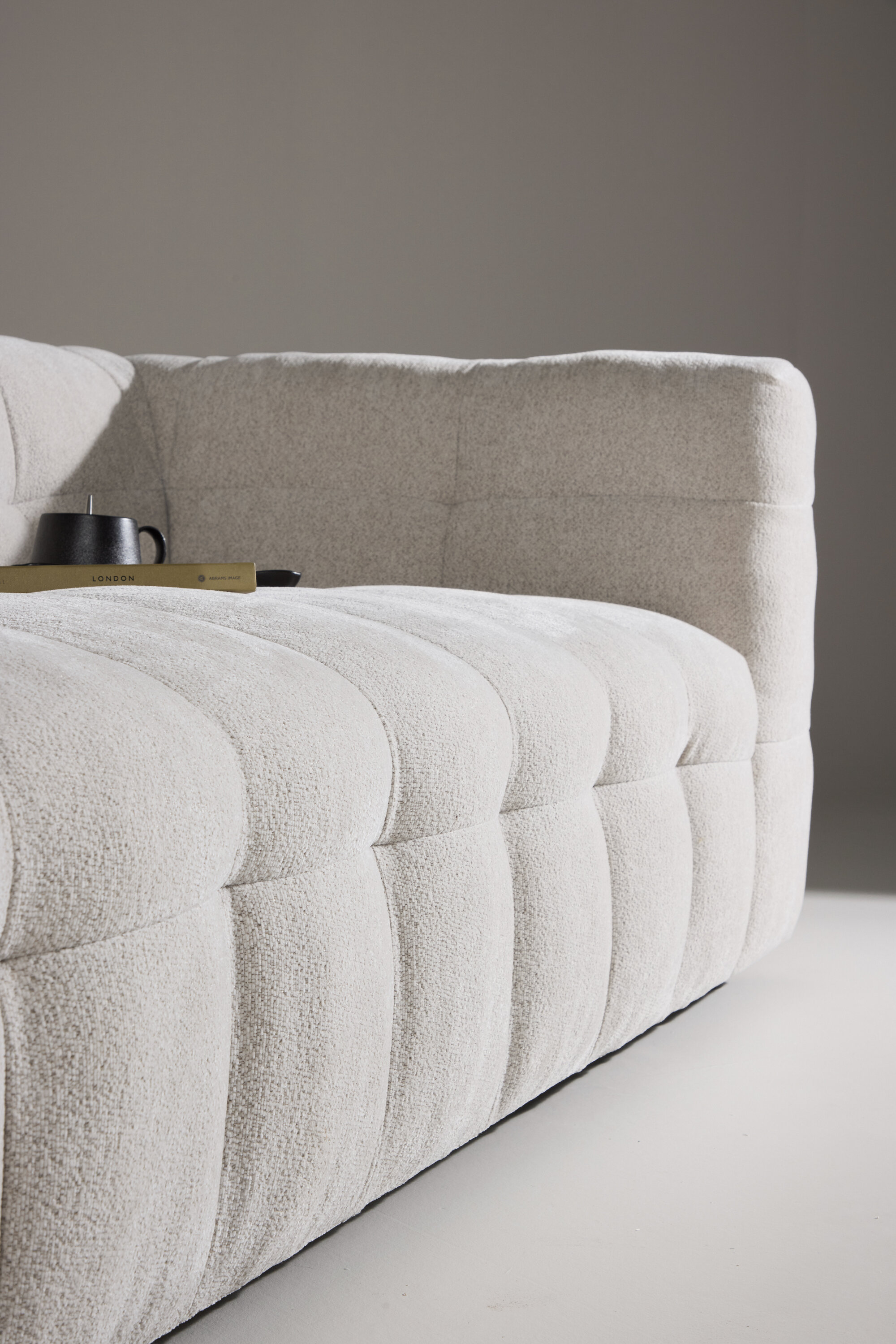 deLOHN Malou Háromszemélyes kanapé