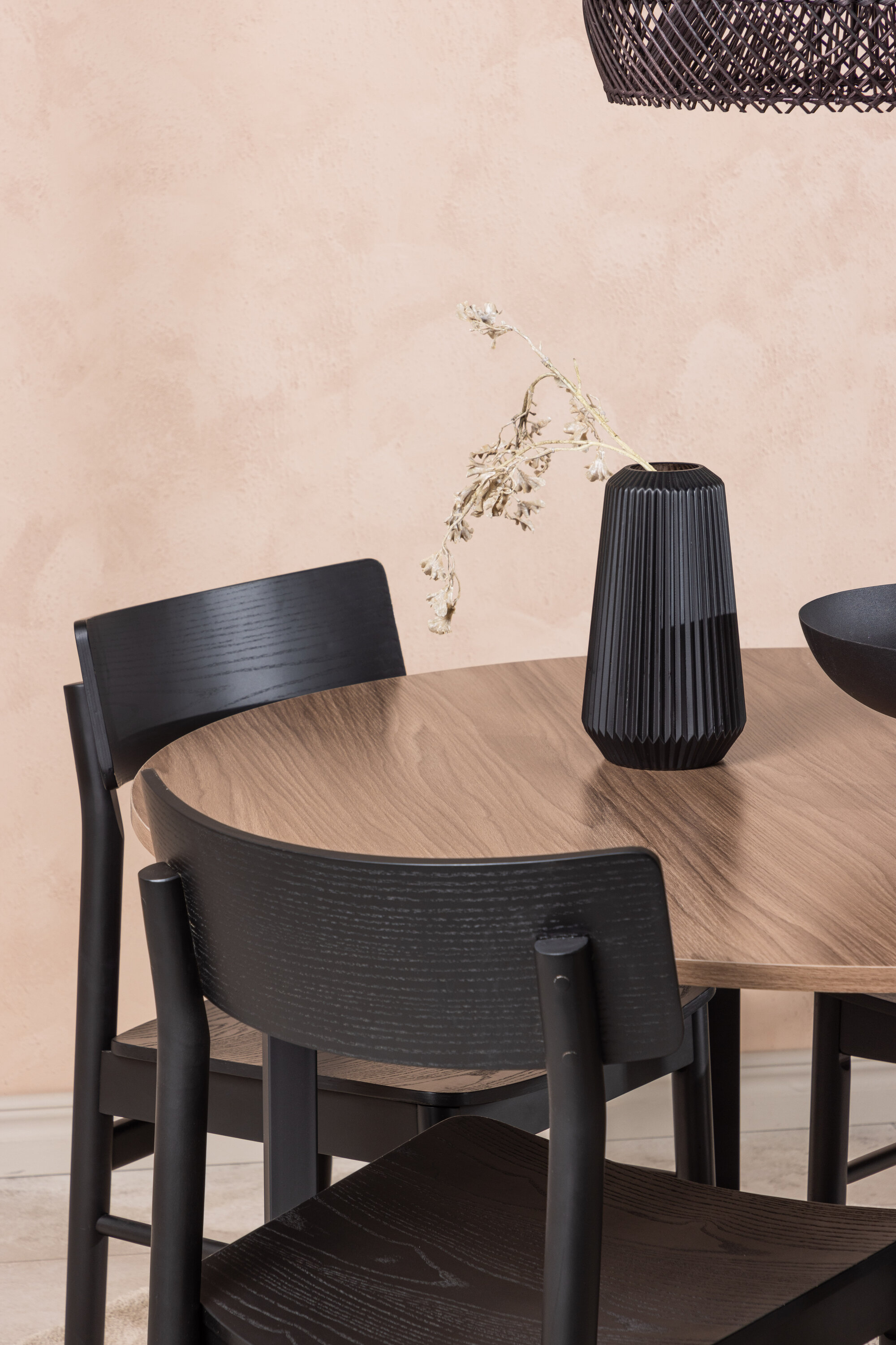 deLOHN Durango, Montros Kör alakú étkezőgarnitúra