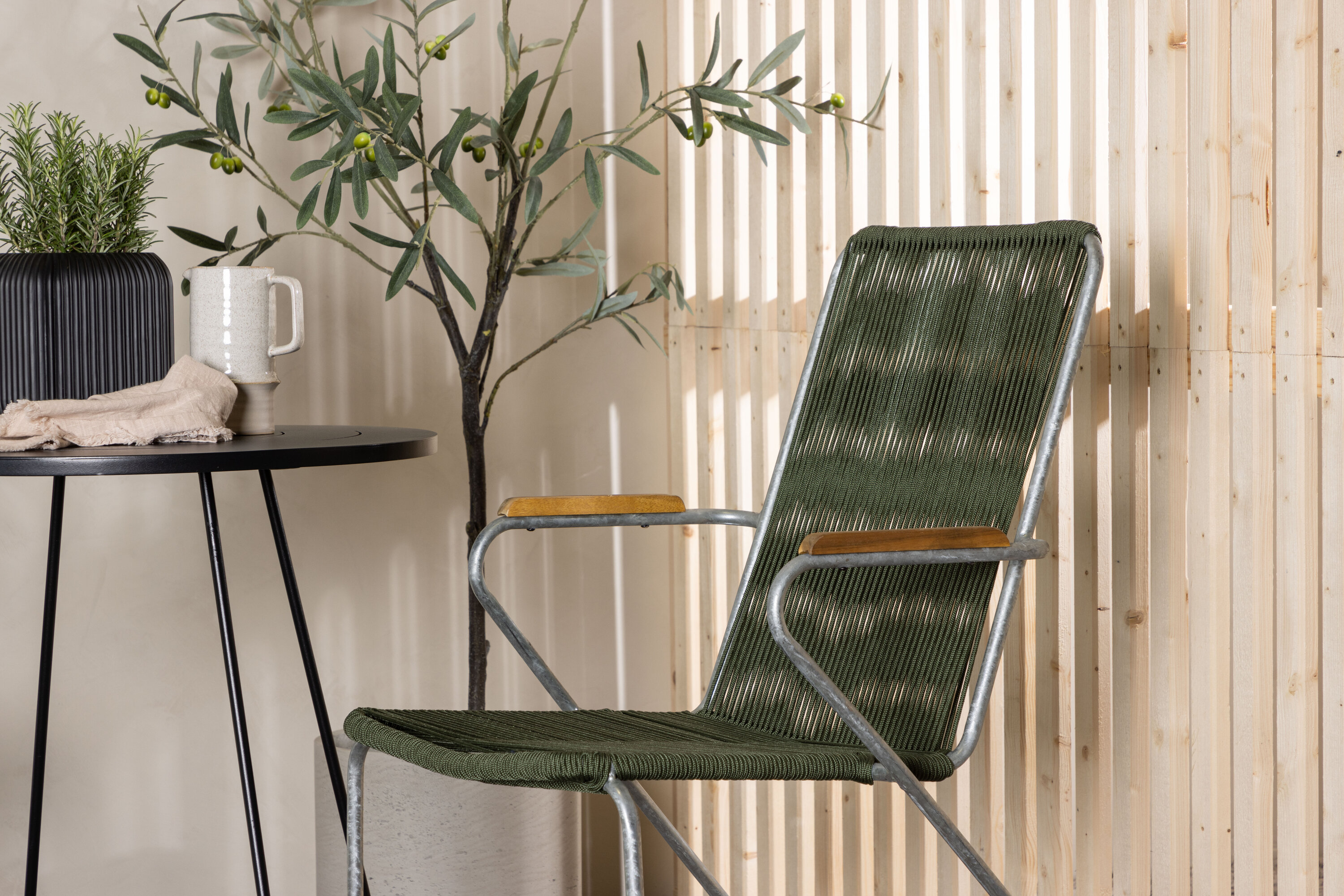 deLOHN Bacong, Bois Étkezőgarnitúra