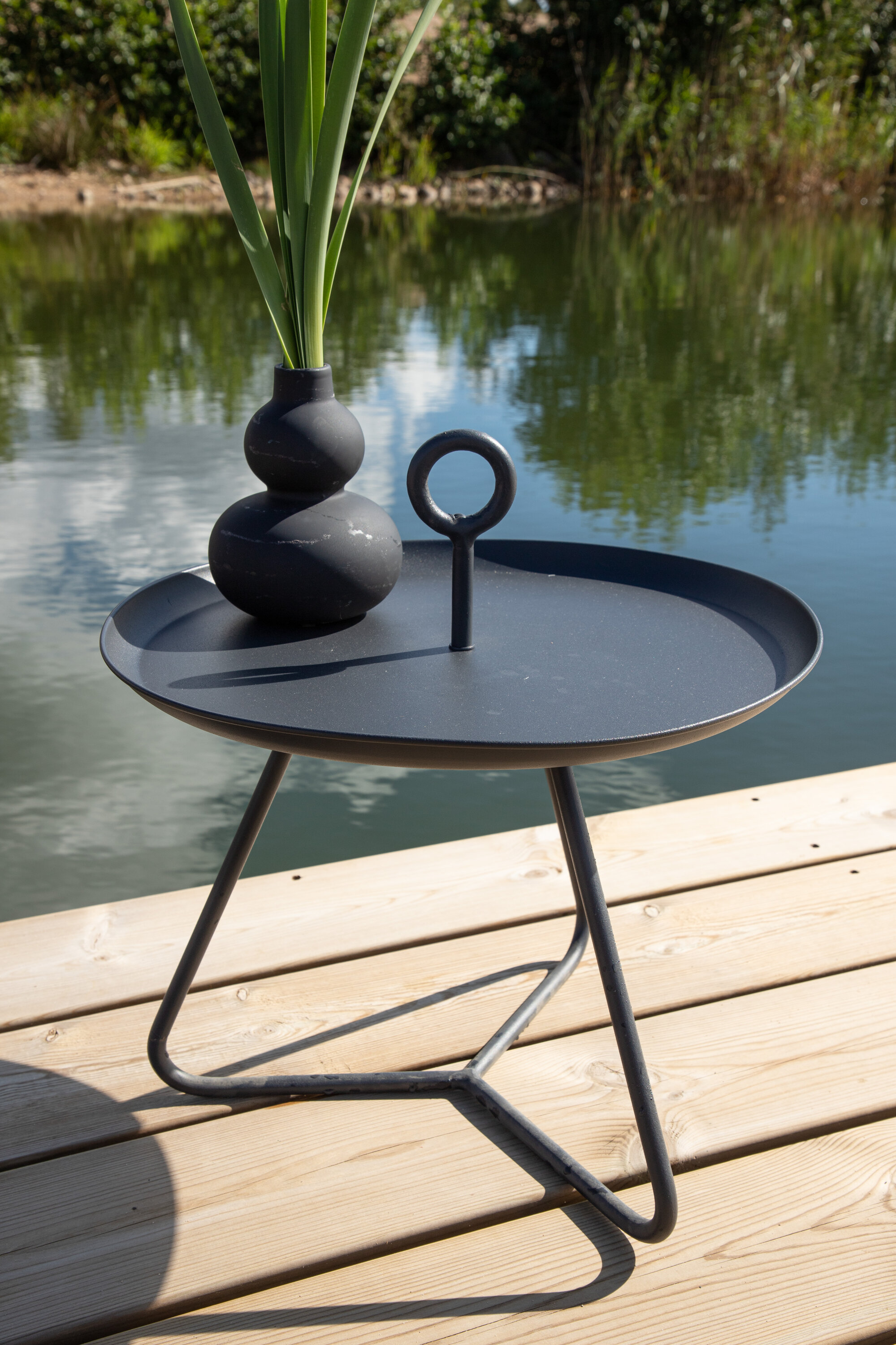 deLOHN Pamplona Kisasztal