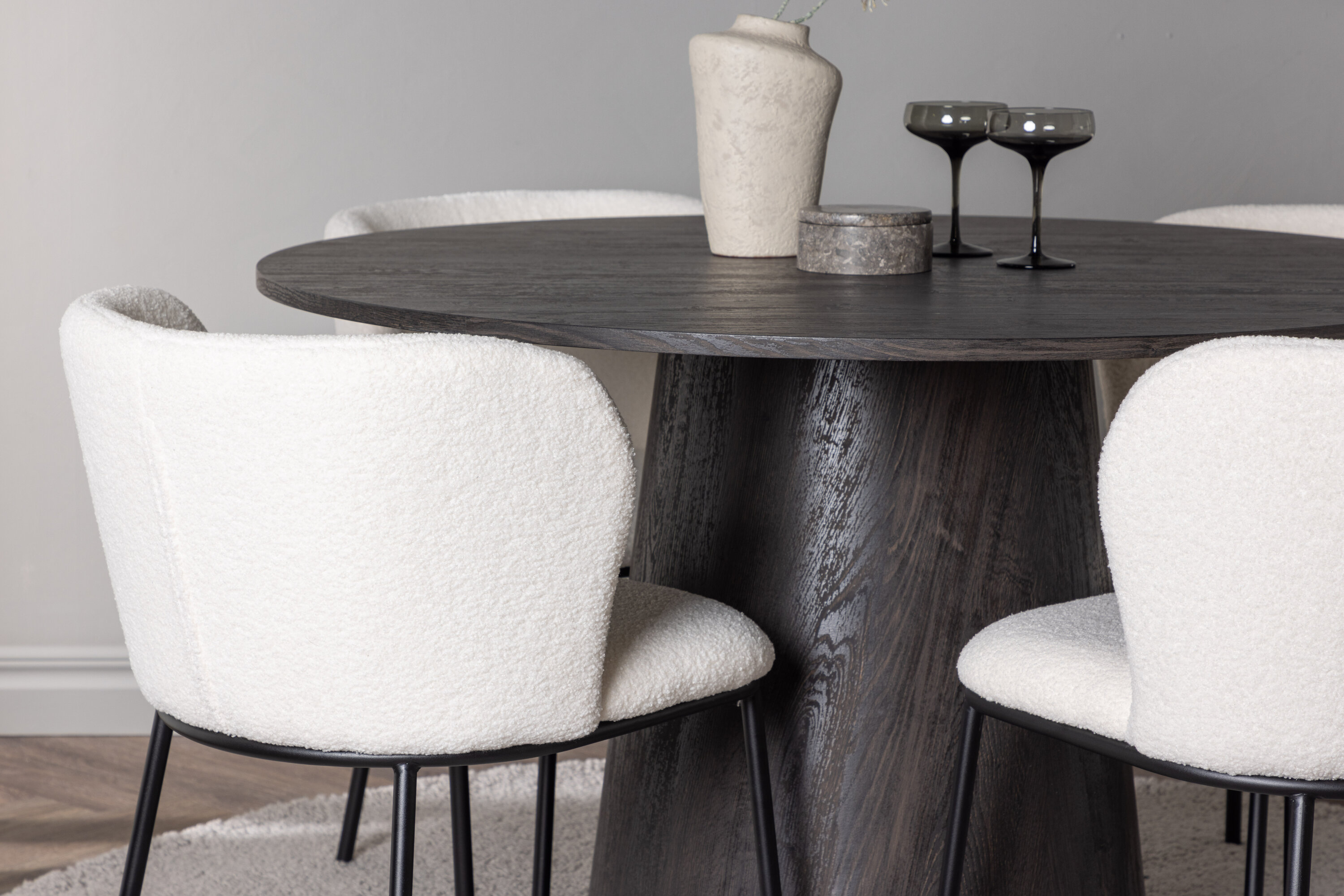 deLOHN Edina Kör alakú étkezőgarnitúra