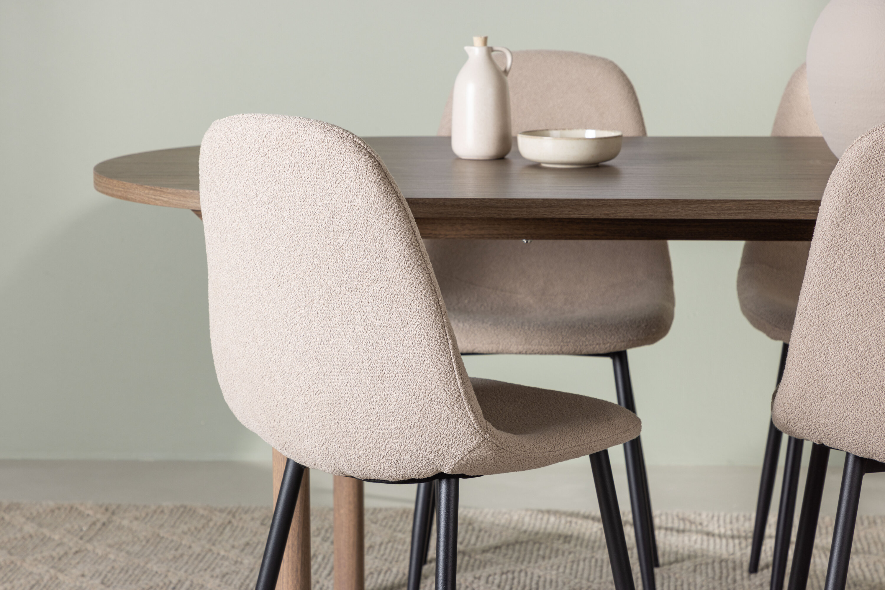 deLOHN Polar Ovális étkezőgarnitúra